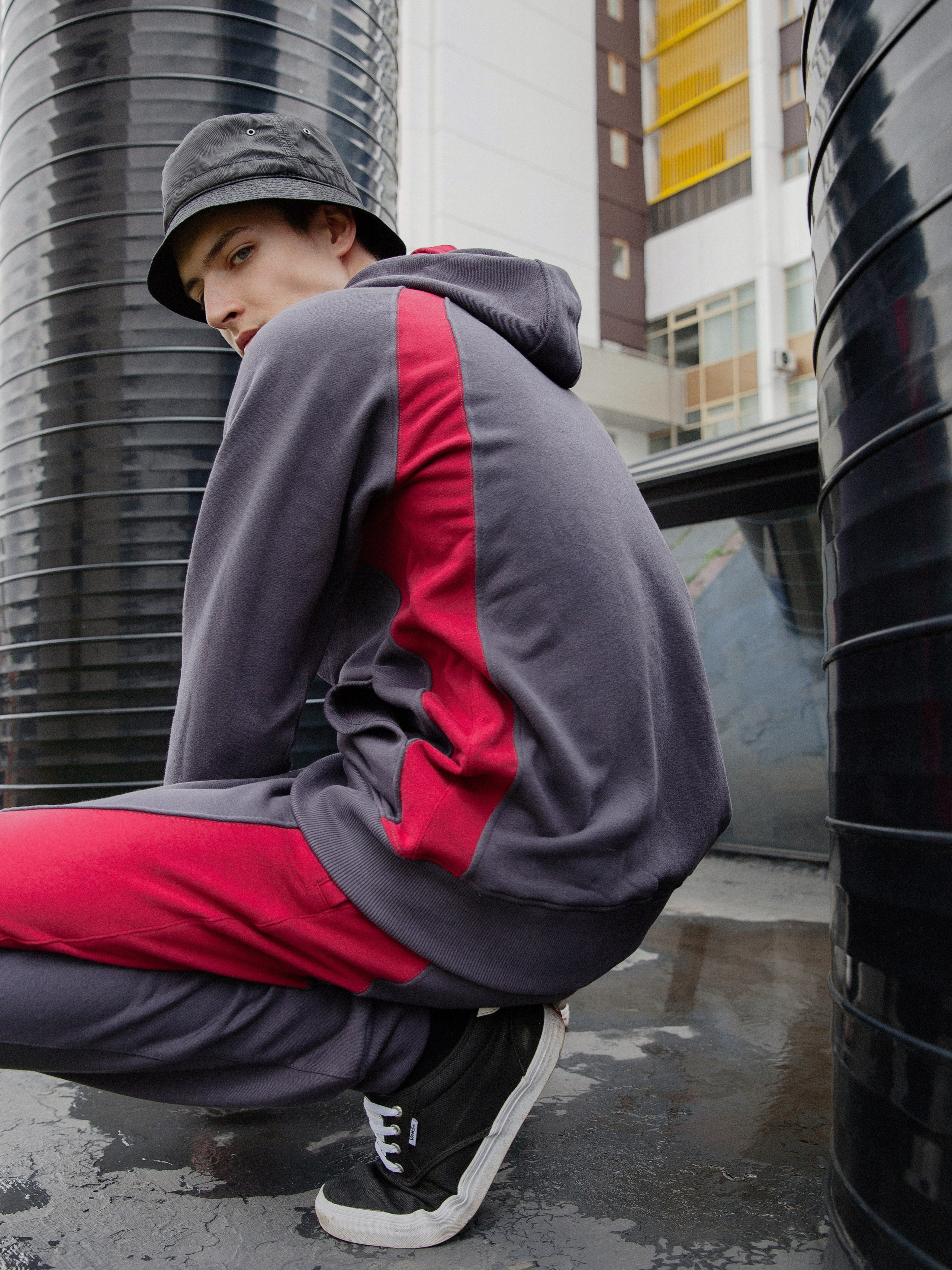 Лук бук Tolyboy. Каталожный и предметный фотограф в Москве Анна Nesmeliva