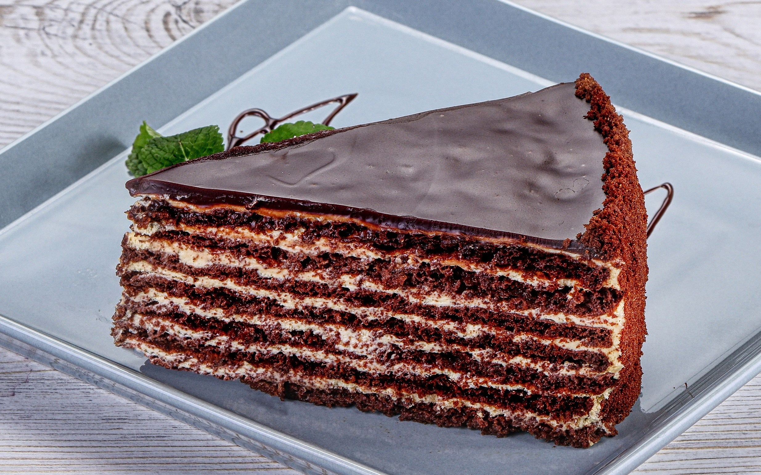 Фотосъемка десертов и выпечки. Заказ по тел.: +7 (906) 006-90-22. Фуд-фотограф Андрей Старостин — съемка еды в Москве. 9000 руб. в час