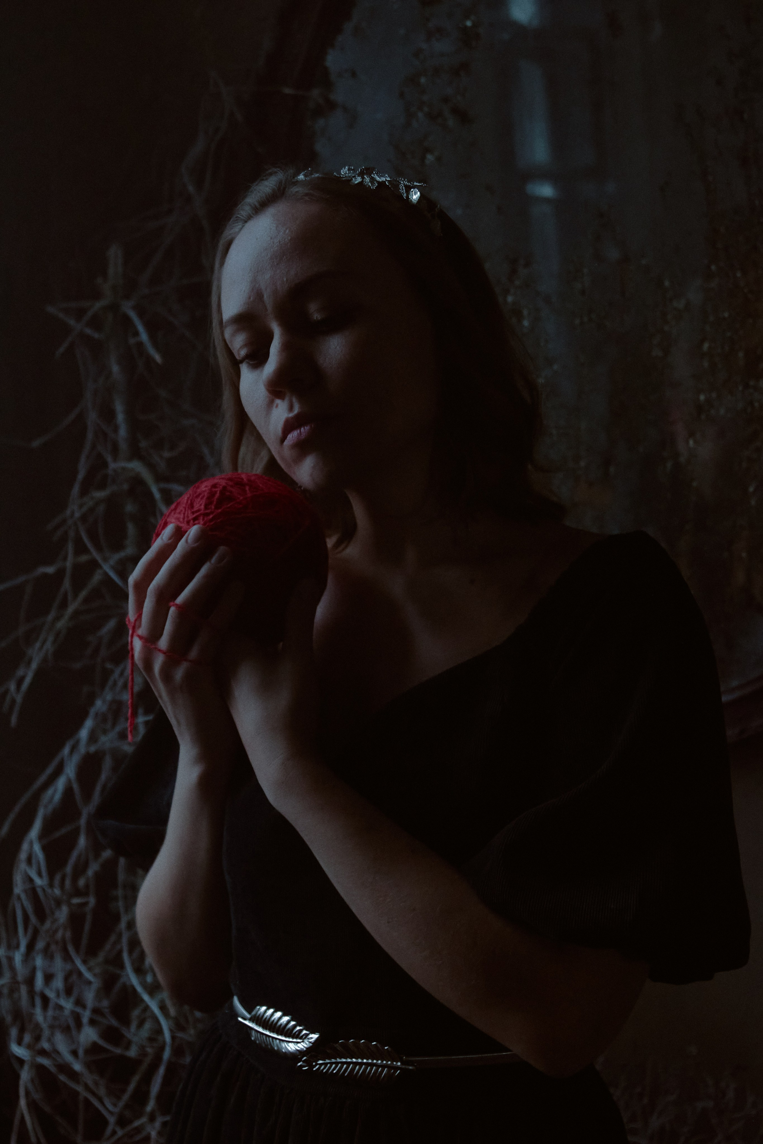 Тень. Фотограф лавстори Москва/МО Приятелева Ангелина