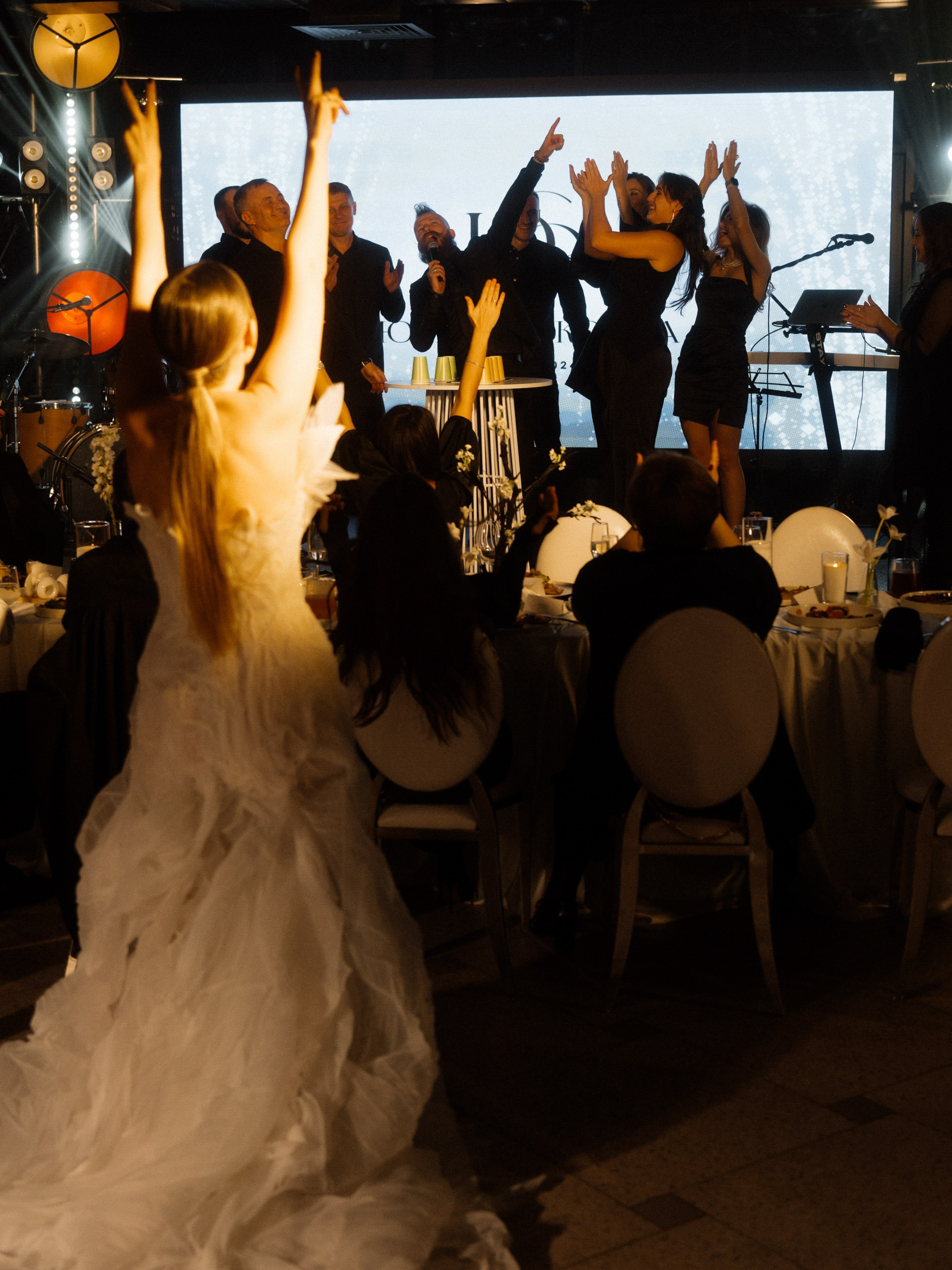 Red november. Свадебный фотограф Саша Базенко