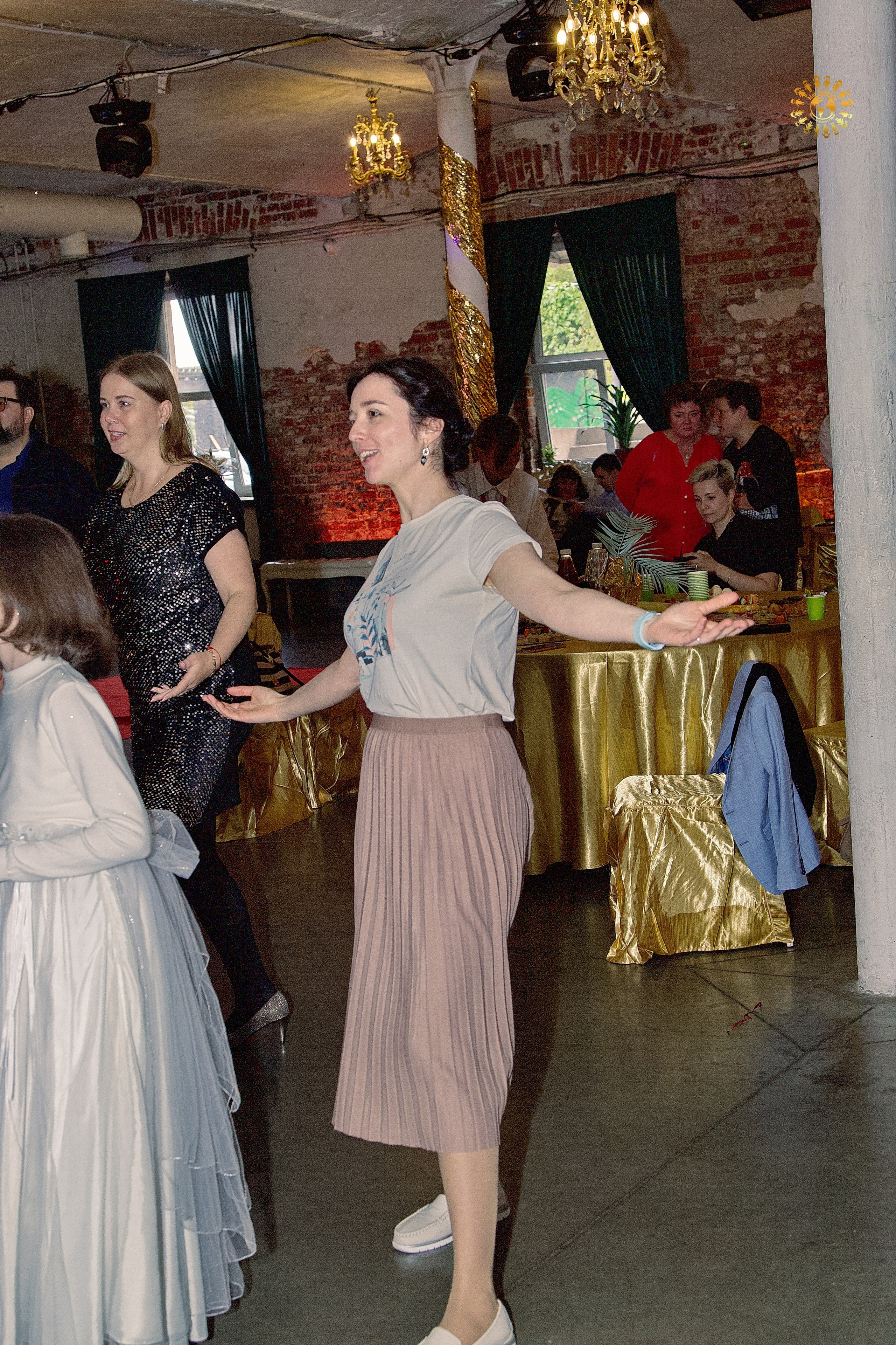 Выпускной 2023 (4-й класс, ММШ). Клуб Royal. Москва. Репортажная съемка в Москве и области. Анималистика