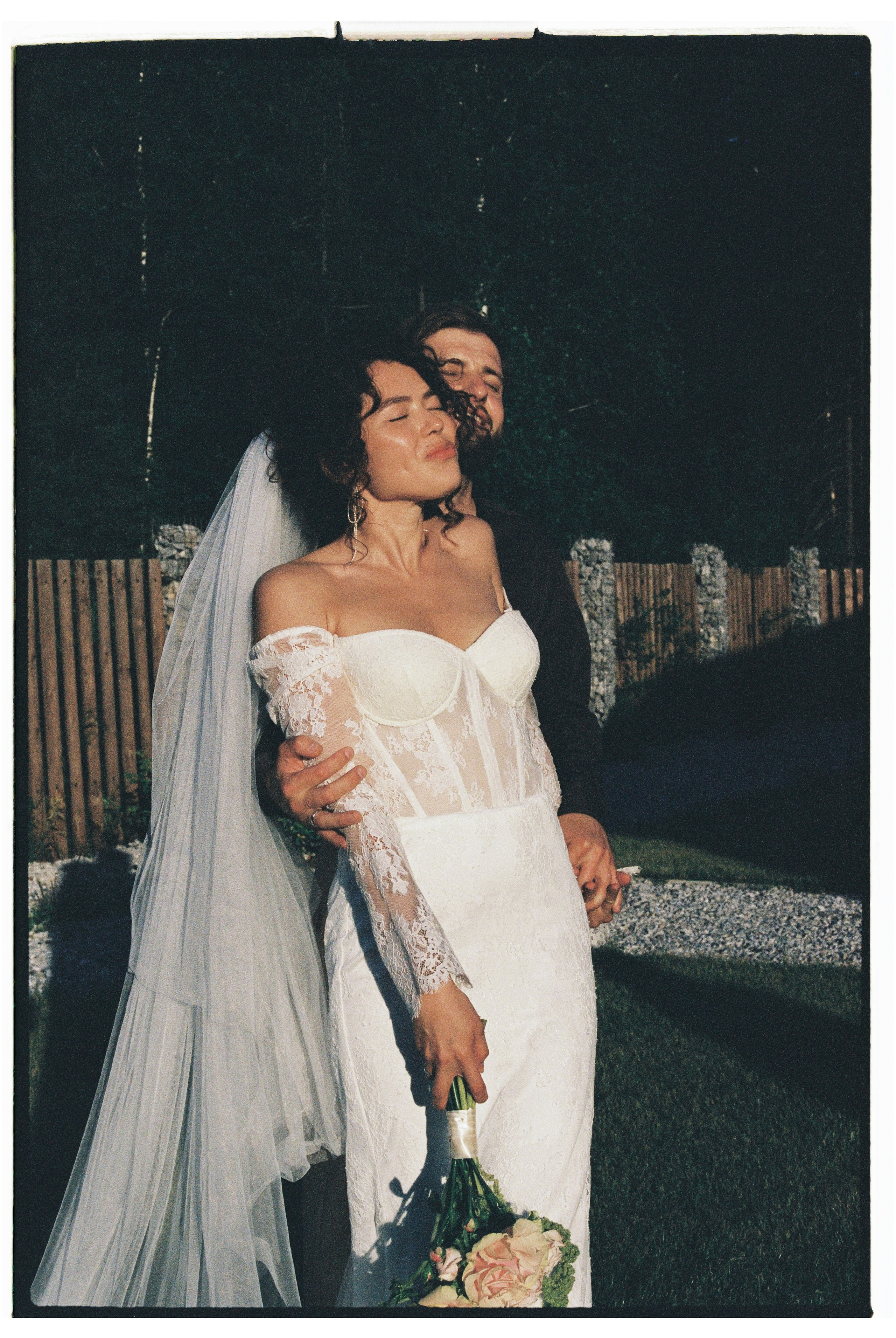 Плюс тридцать градусов на лужайке. Фотограф Андрей Куськало