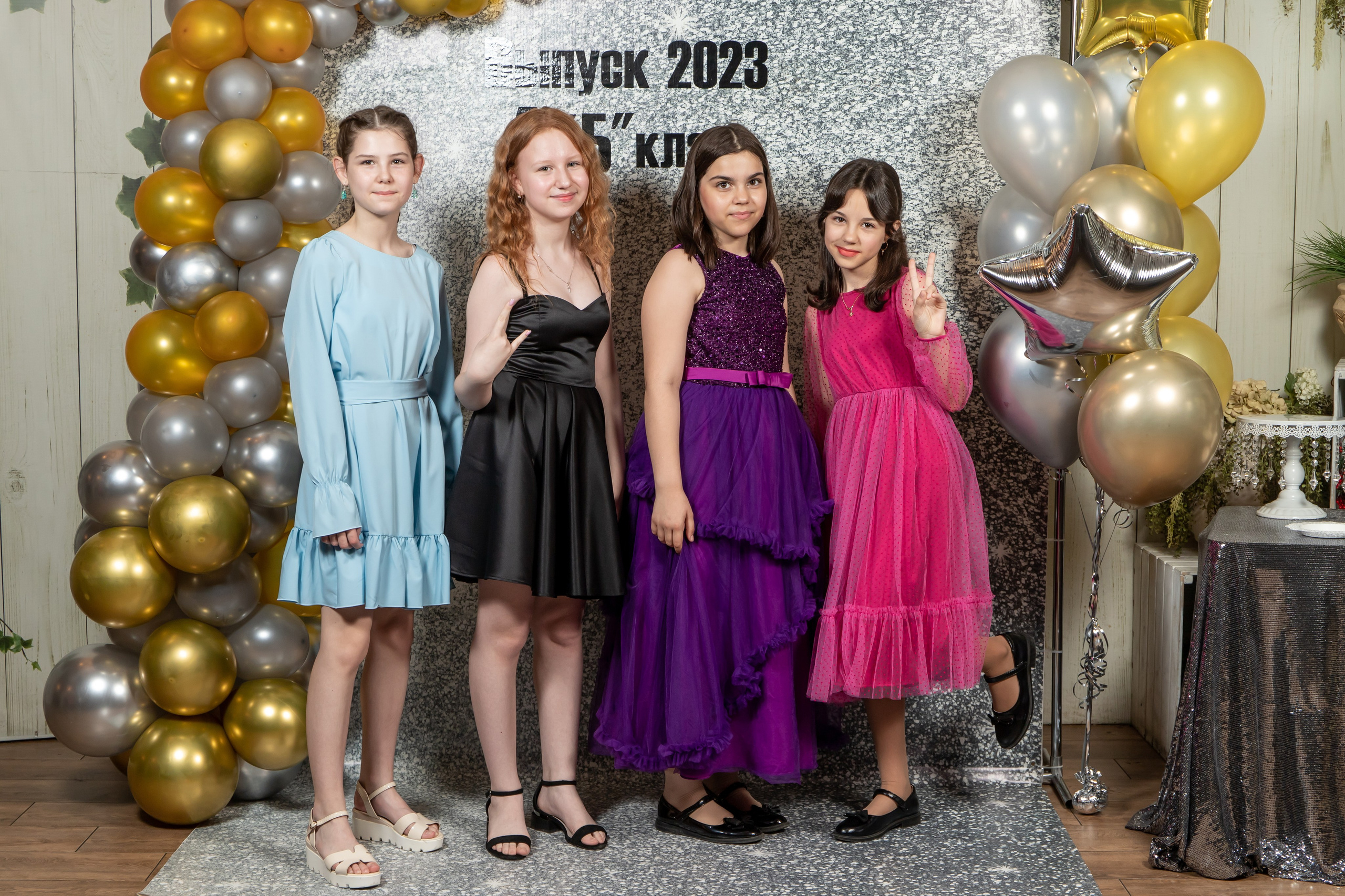 Выпуск 4Б 23 год. Семейный и свадебный фотограф в Геленджике Михаил Шматов