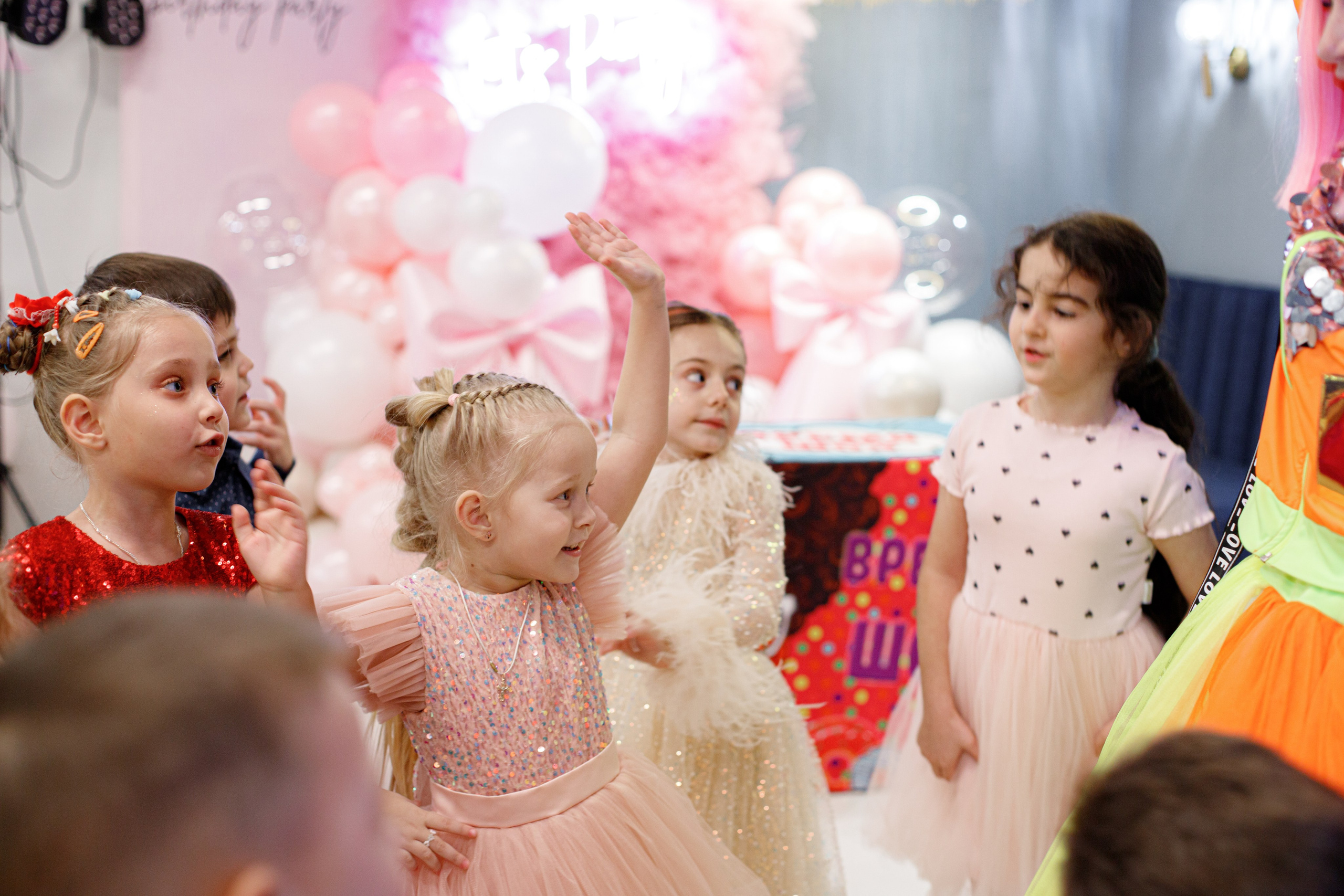 ASIA'S BIRTHDAY PARTY. Photokarish