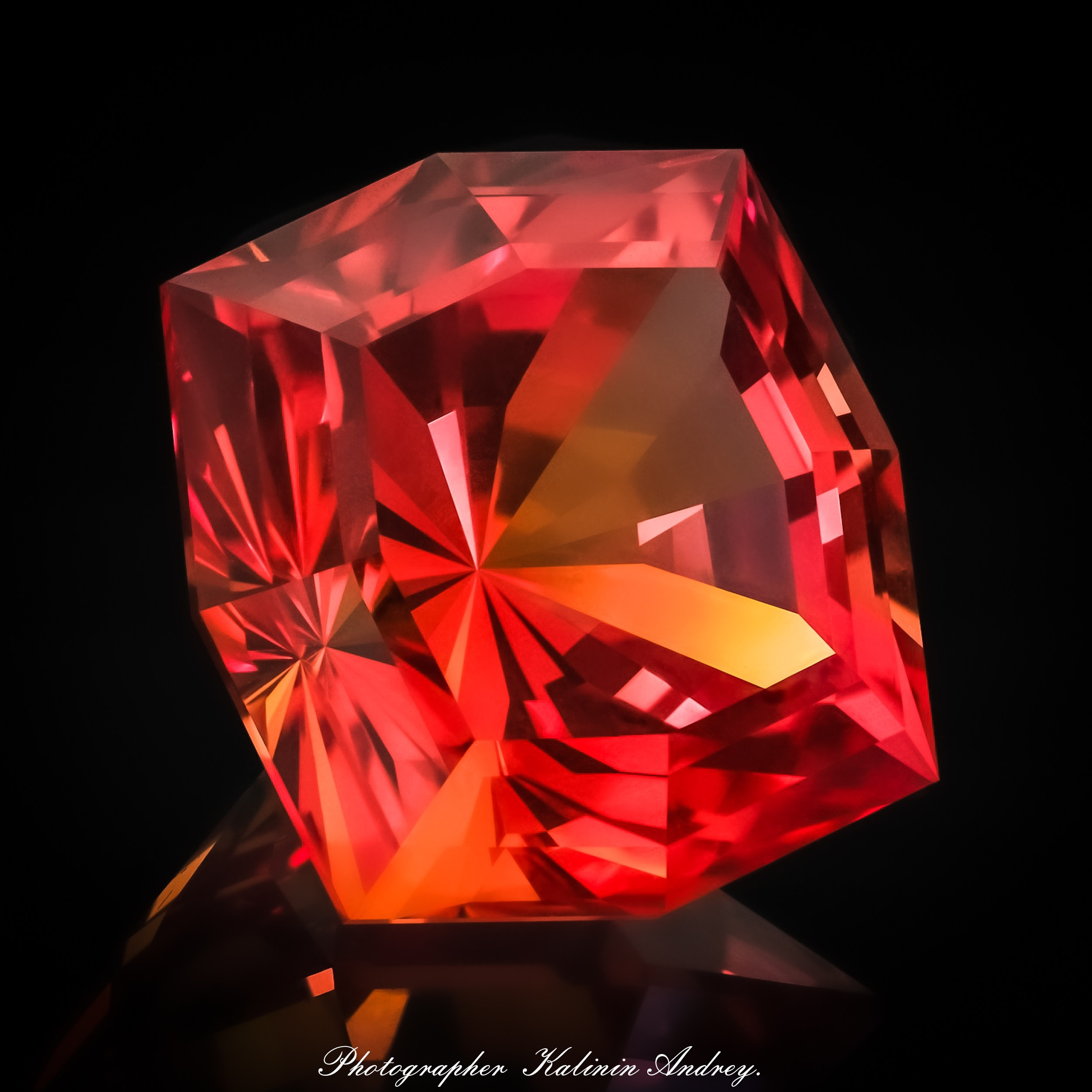 Профессиональная уникальная рекламная фотосъёмка драгоценных в Москве  тел +7 966-003-13-07. Высококачественная профессиональная рекламная фотосъёмка ювелирных украшений, драгоценных камней в Москве. Обучение, консультация