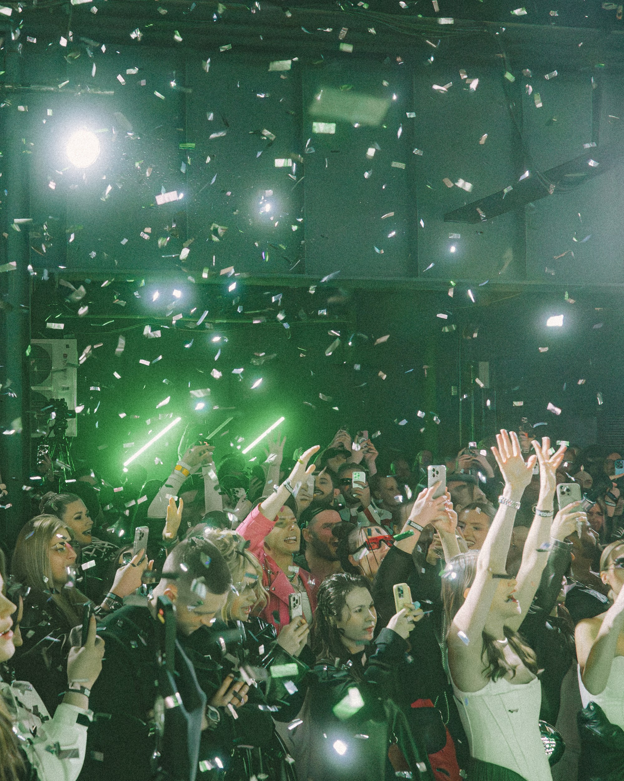 Top 100 Awards' 25. Свадебный и портретный фотограф в Москве Сергей Бузин