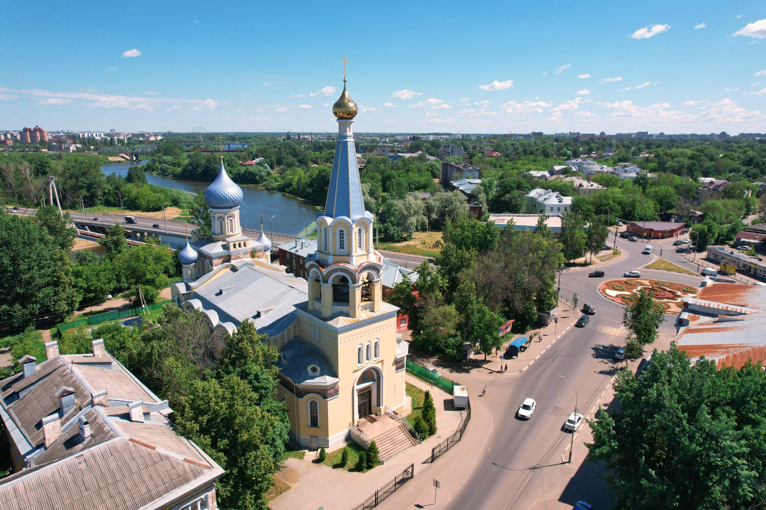 Аэросъёмка в Ярославле дрон квадрокоптер — портфолио Грибов Медиа. Фото и видеосъёмка в Ярославле | Грибов Медиа контент студия  — от 2500 ₽/час