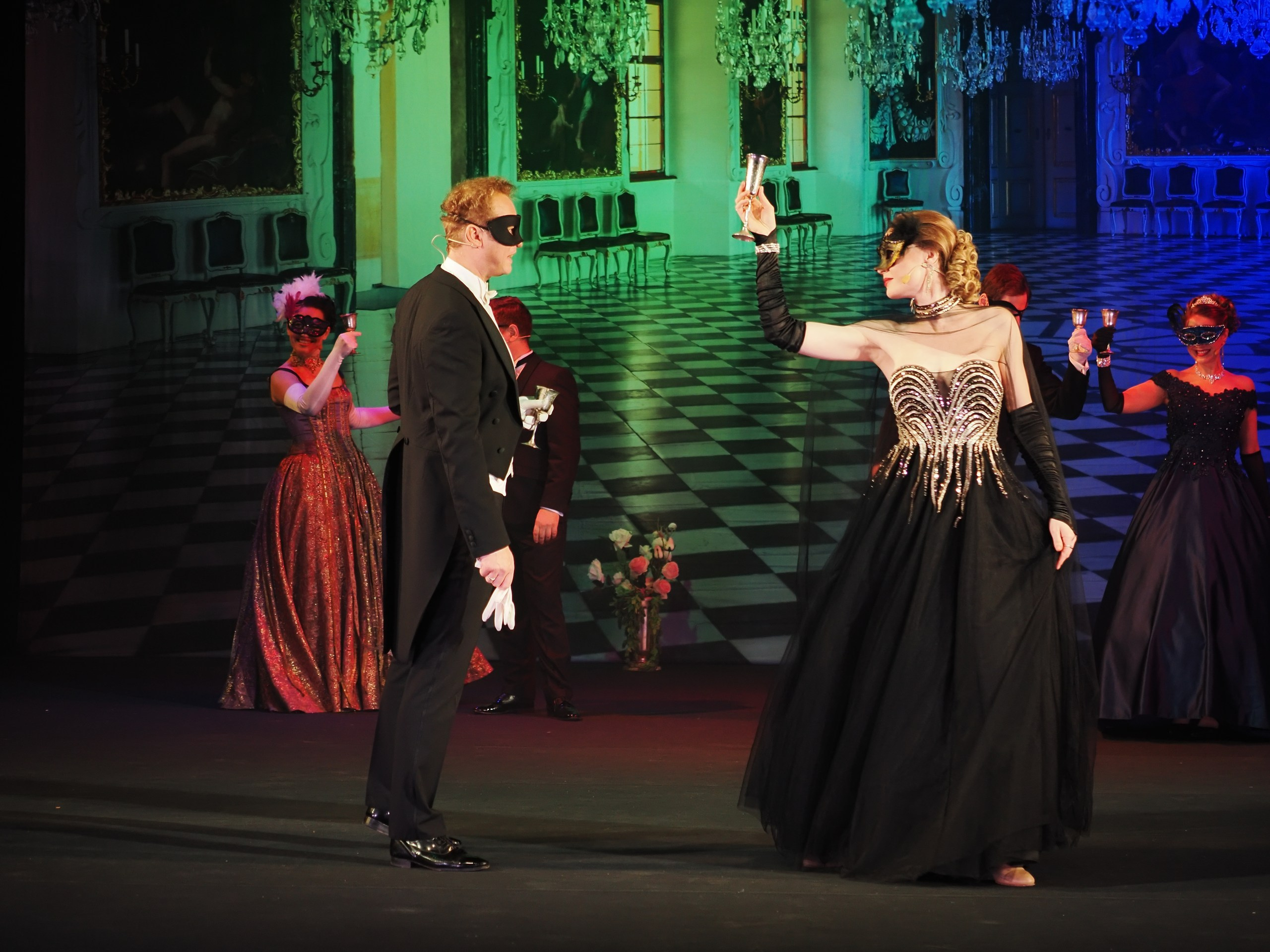 «БУФФ-ПАРАДИЗ» Летучая мышь (в Нск). Портретный и спортивный фотограф в Новосибирске и Твери Кононов Алексей