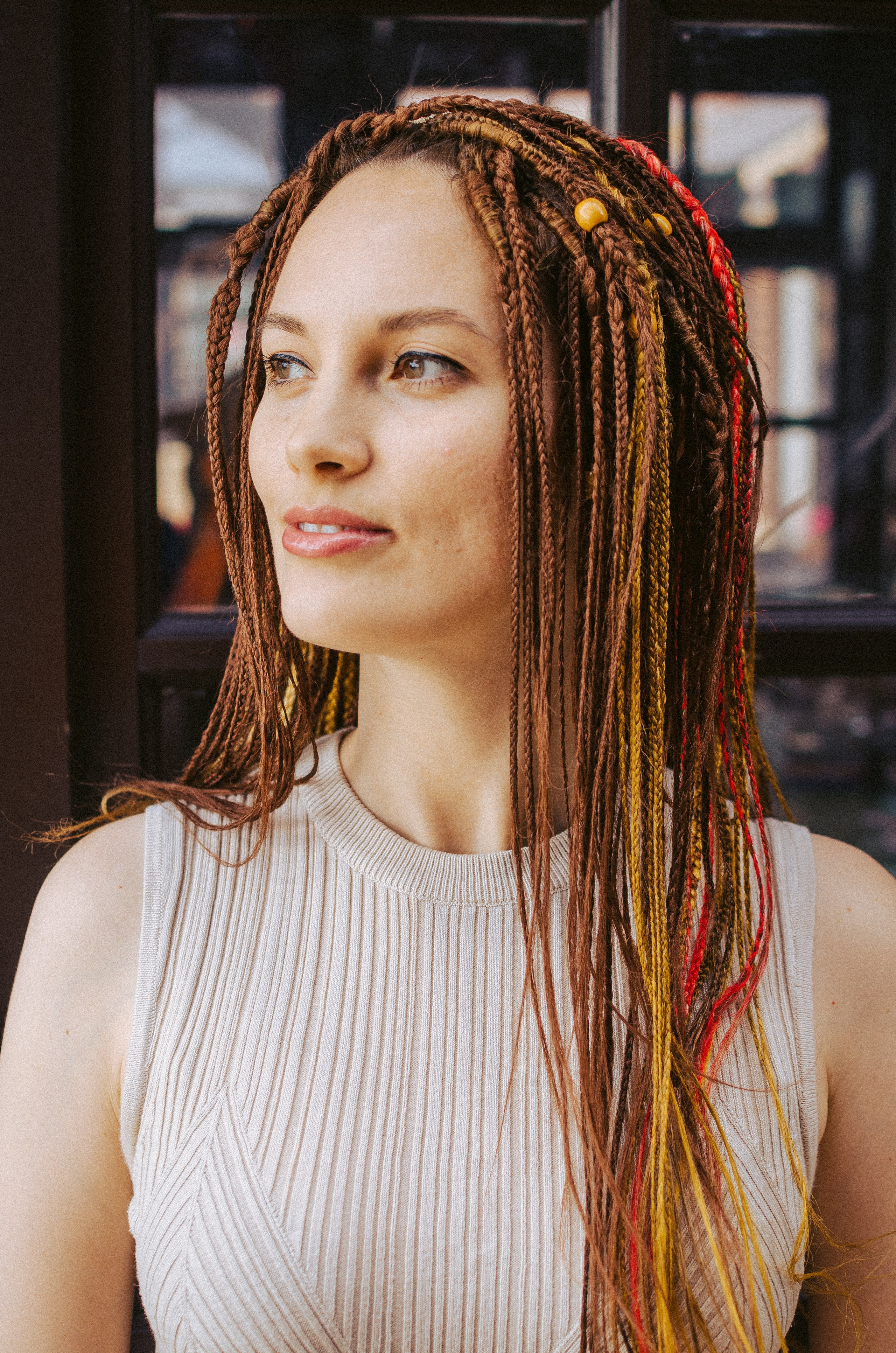 Оля. КВЭЛ — Кто Все Эти Люди