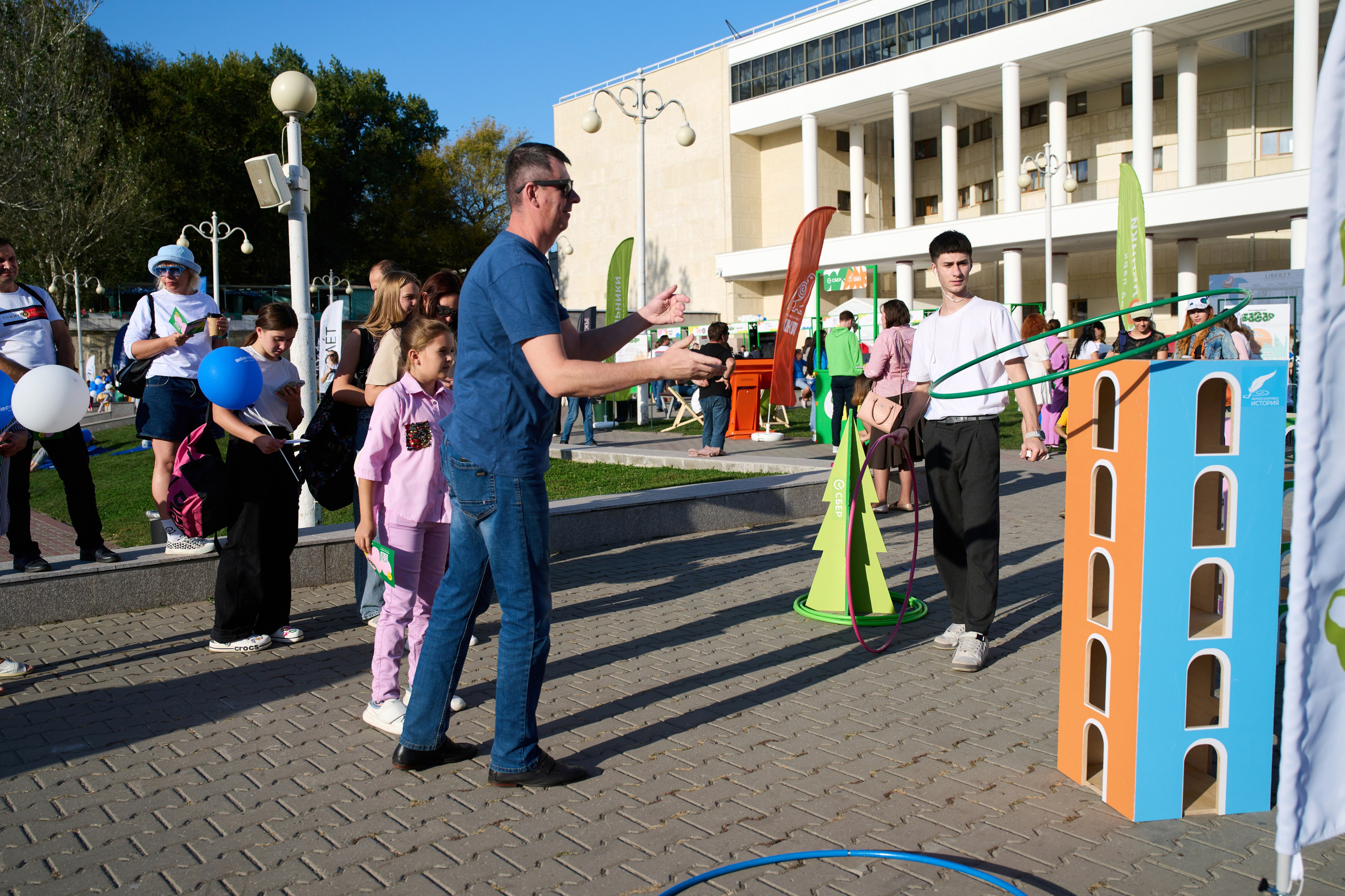 СБЕР базар на Театральной площади. Студия событий ДЕЙЗИ. Организация мероприятий. Свадебное агентство в Ростове-на-Дону. Свадебный организатор. Организация свадьбы под ключ
