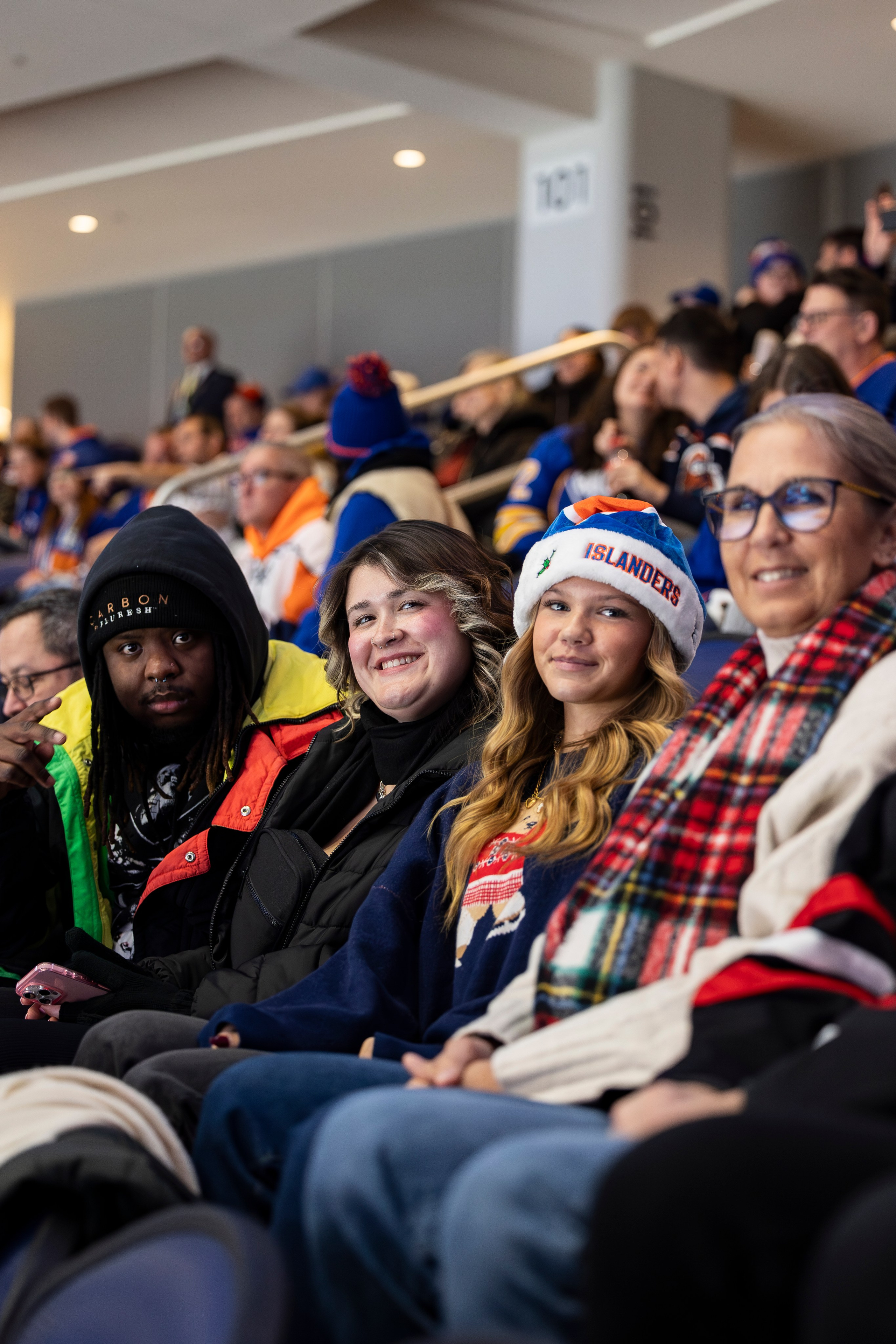 Матч НХЛ: НЙ Айлэндерс — Баффало Сайбэрс. Спортивный репортажный фотограф Казань Нафис Сиразетдинов