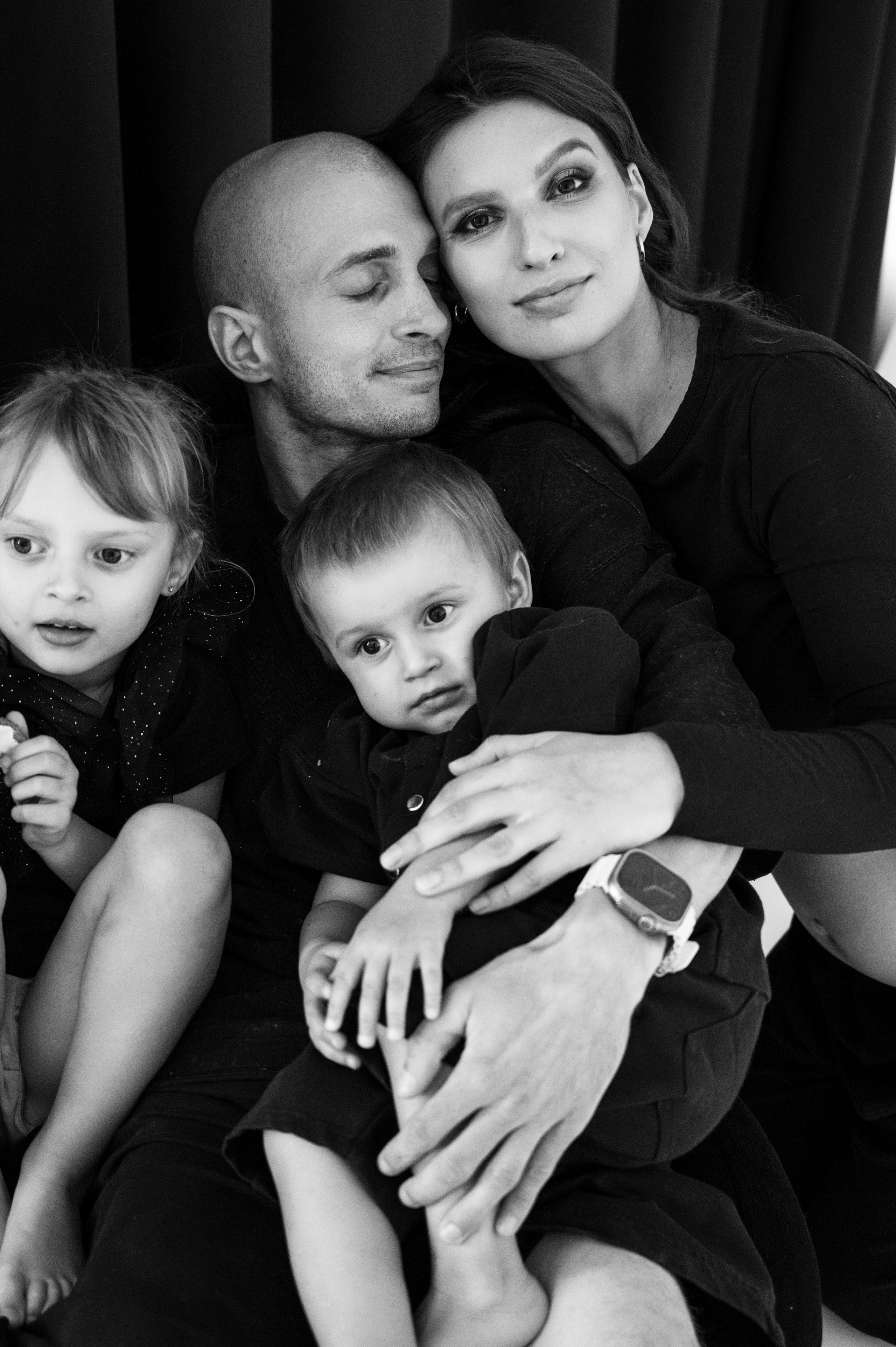 Профессиональный фотограф беременности в СПБ. Стильные фотосессии беременности в стиле минимализм и классическая фотография