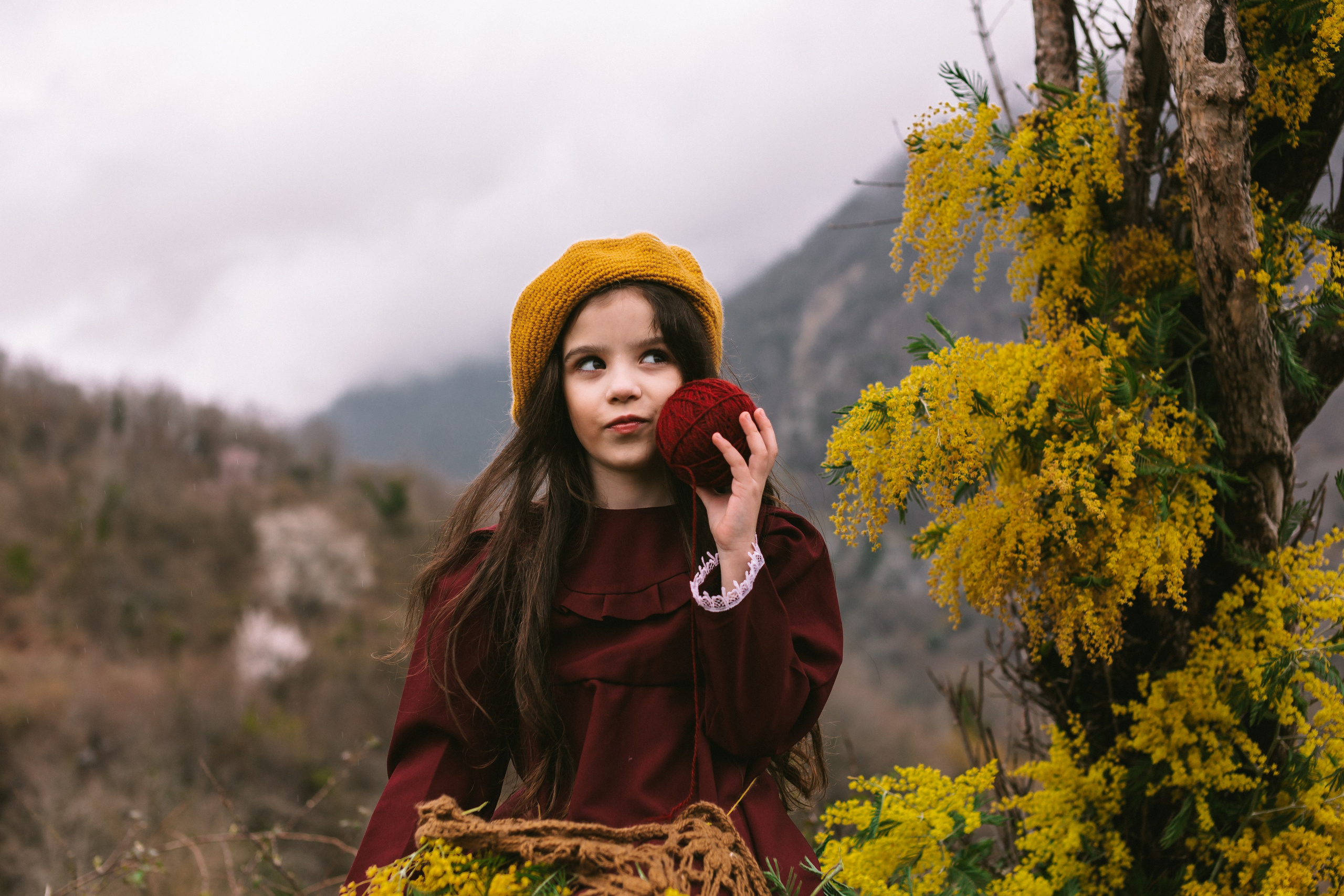 Девочка в горах. Семейный и художественный фотограф в Тюмени Юлия Логинова