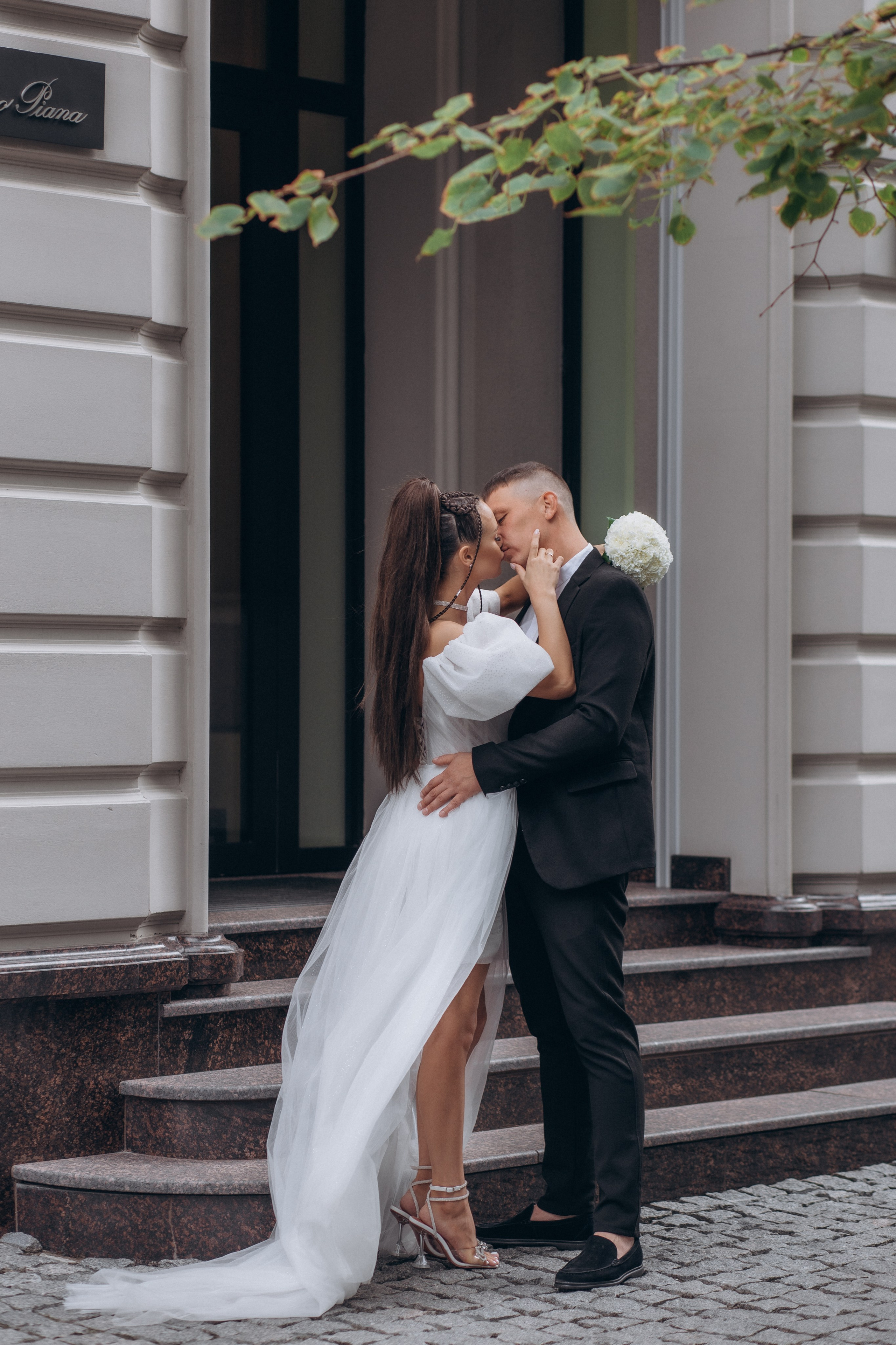 В центре Казани. Свадебный фотограф в Москве и Казани