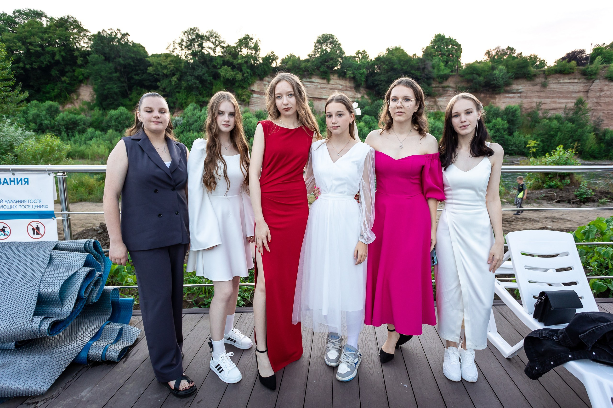 Вручение аттестата и выпускной вечер. Выпускные альбомы Майкоп, Краснодар Елена Золотарева