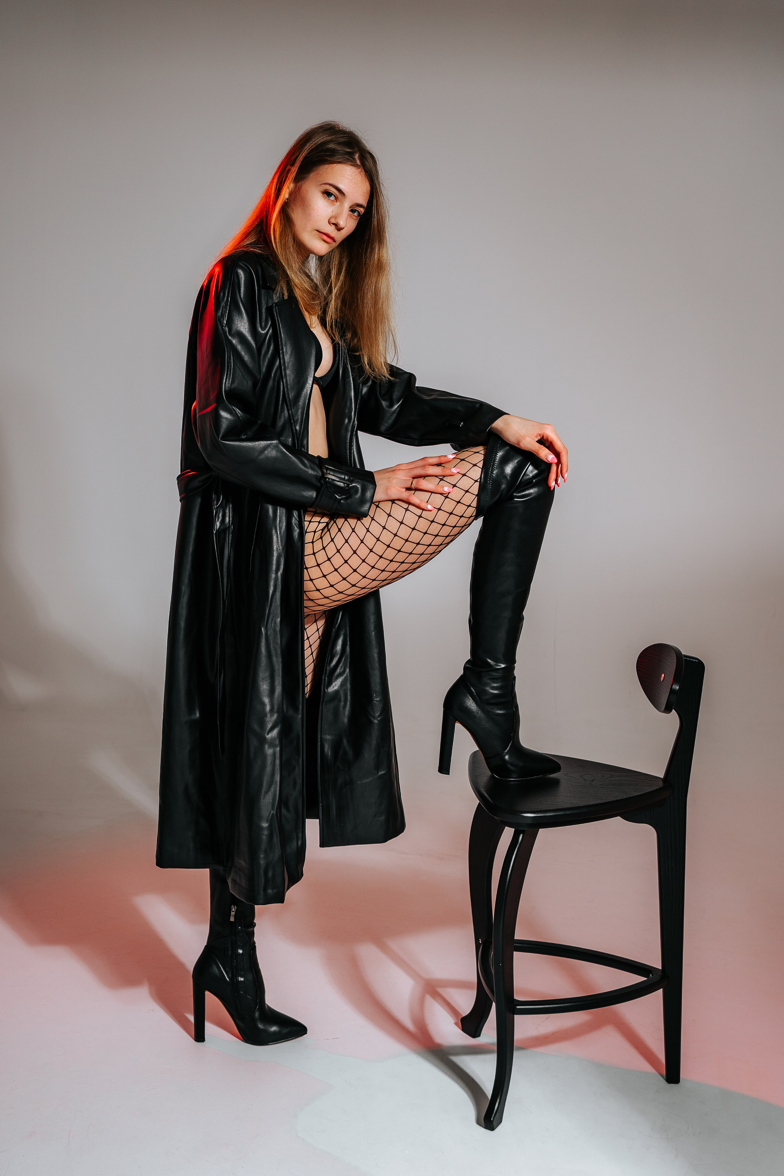 Катя (фотосессия студия. Свадебный и семейный фотограф в Москве Софья Алмостова