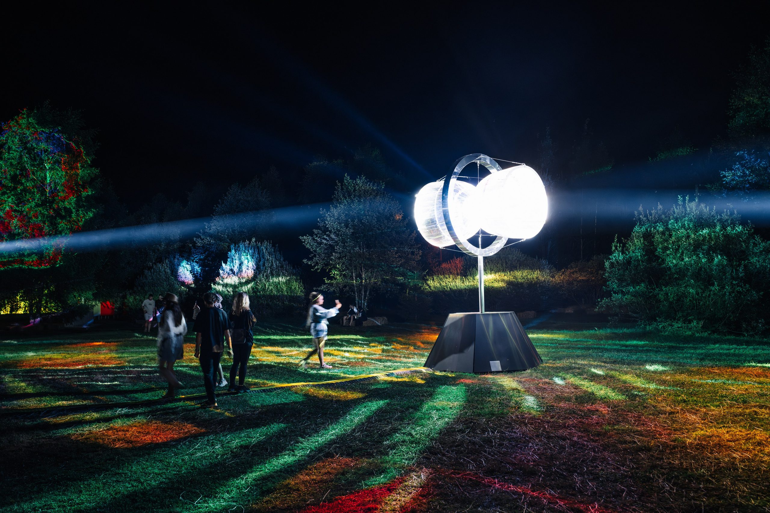 Outline 2024. @tomrus: Рустам Шагиморданов — фотограф