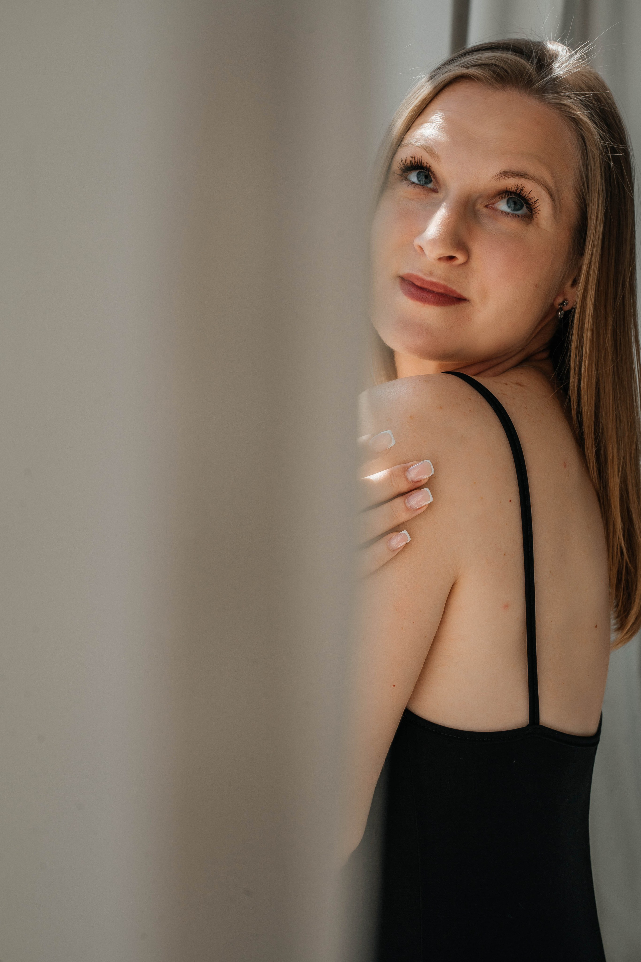 Съемки в интерьере студий. Виктория Алпеева — фотограф по любви