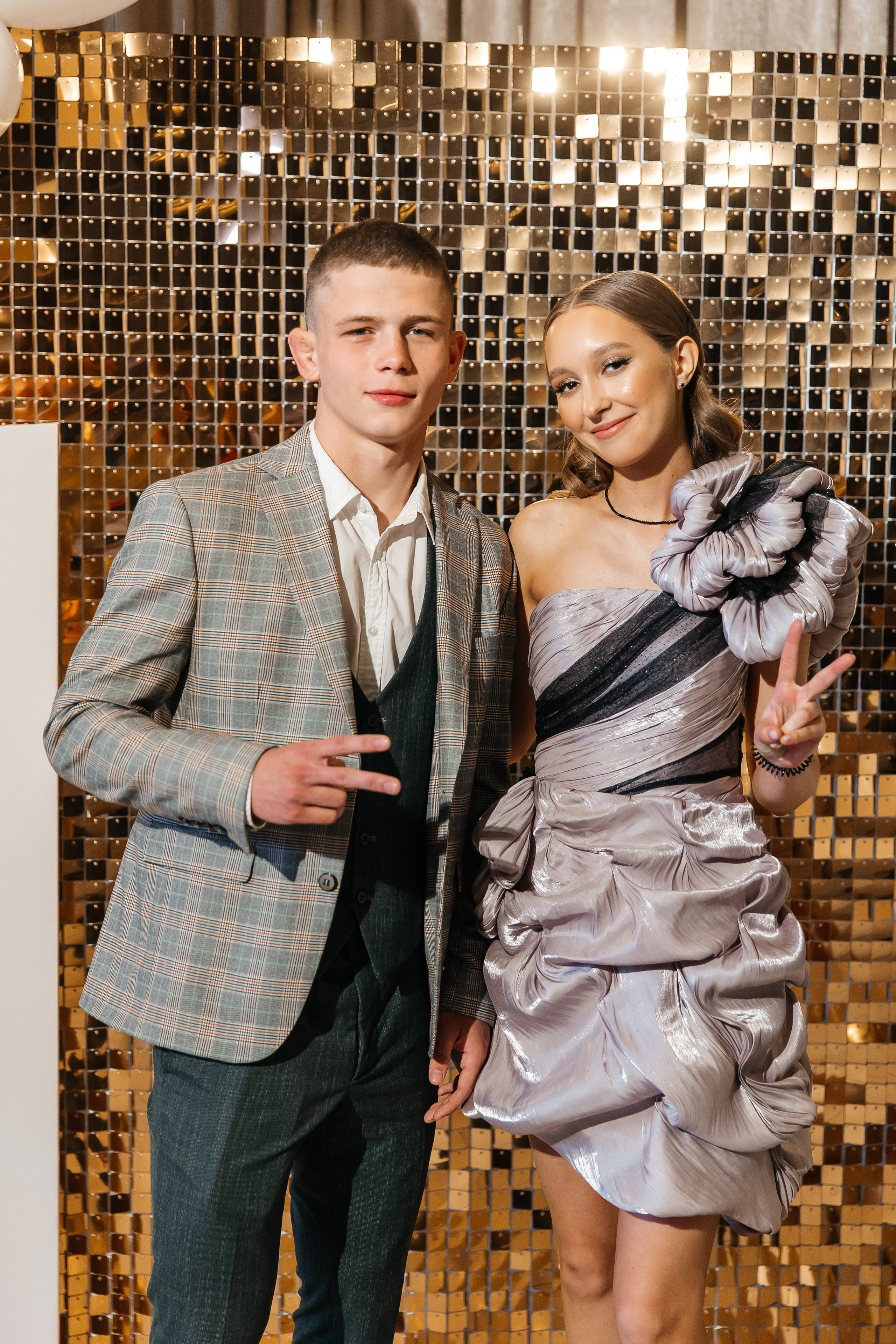 2023-06-23 Выпускной МБОУ СОШ № 10. Фотограф в Красноярске