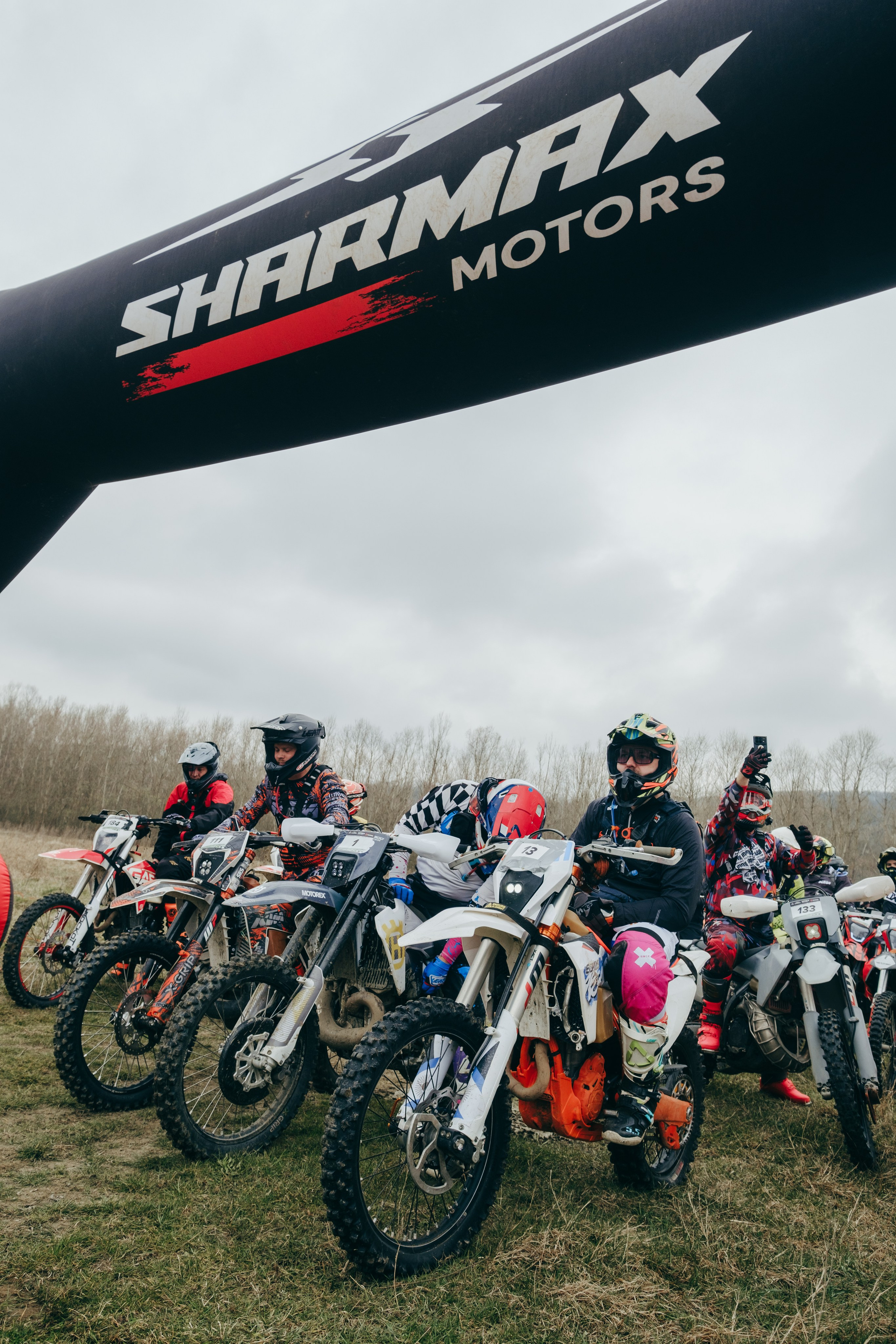 Эндуро Фест от Shamax Motors (Краснодар). Свадебный фотограф Денис Ожигин в Краснодаре и крае. Эмоциональная и стильная съемка вашего дня