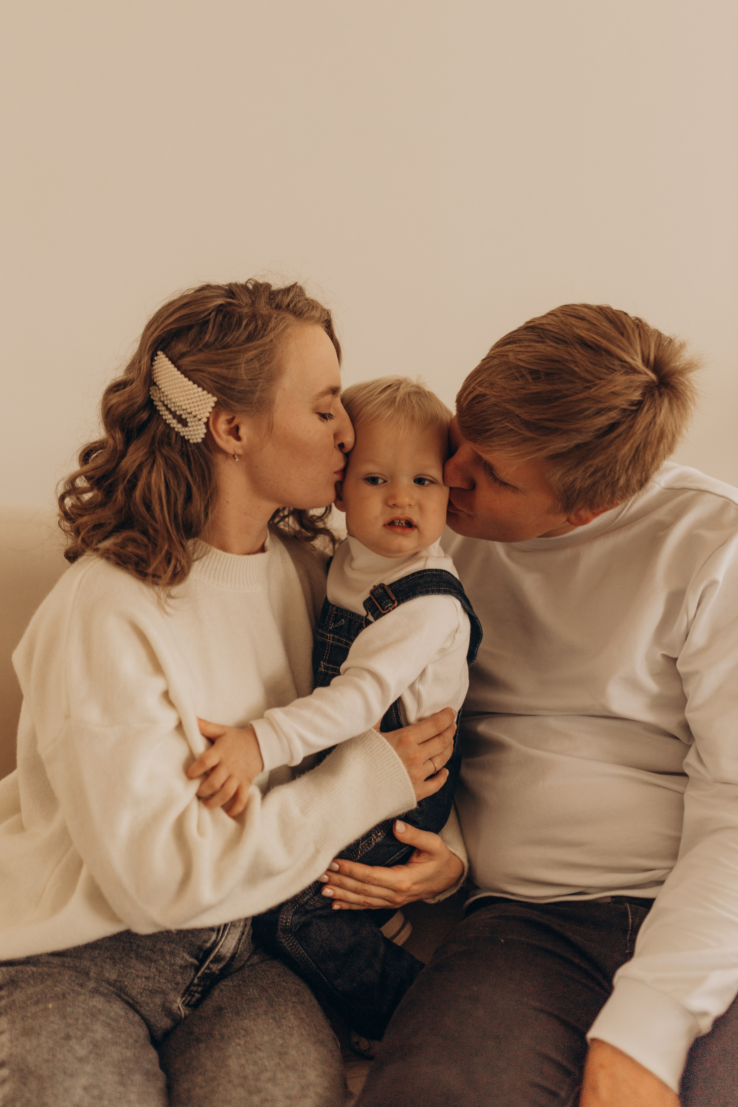 Фотосессия дружная семья. Съёмка в студии. Фотограф в Ставрополе Svetlana Matveeva