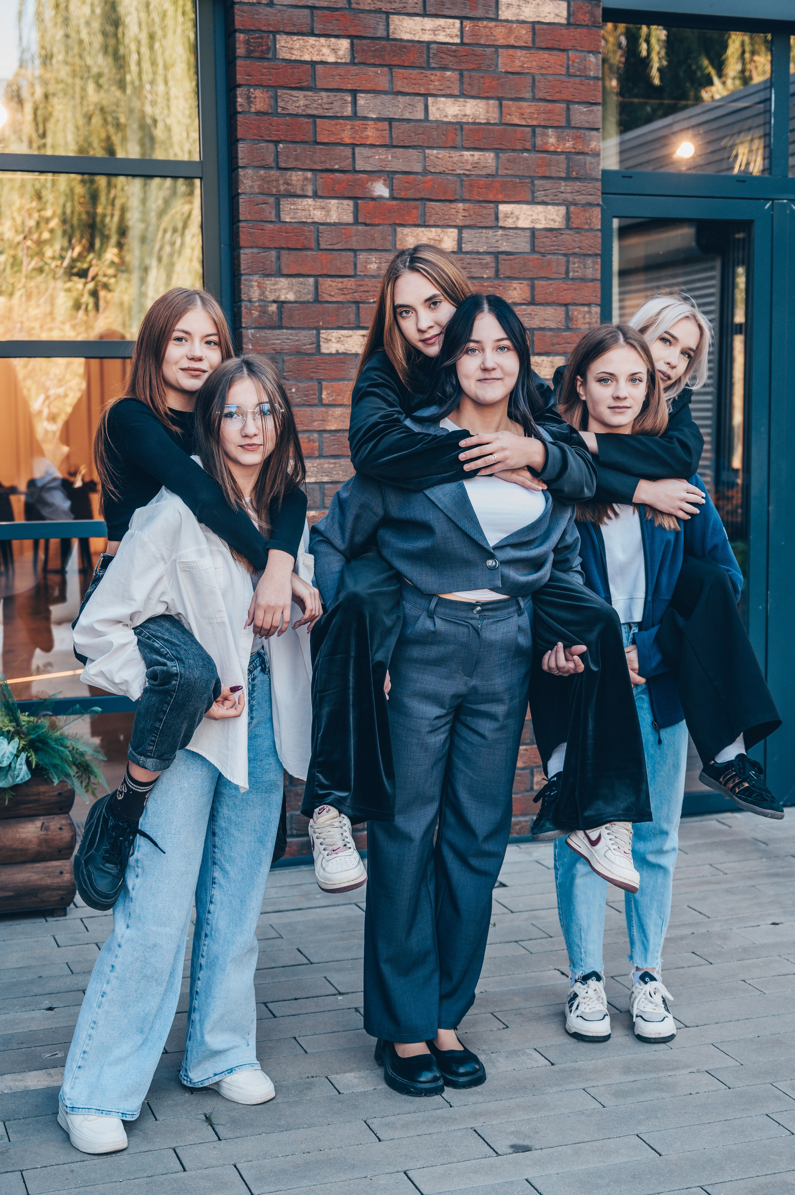 В парке. Выпускные альбомы и Школьный фотограф в Алексеевке, Бирюче, Красном