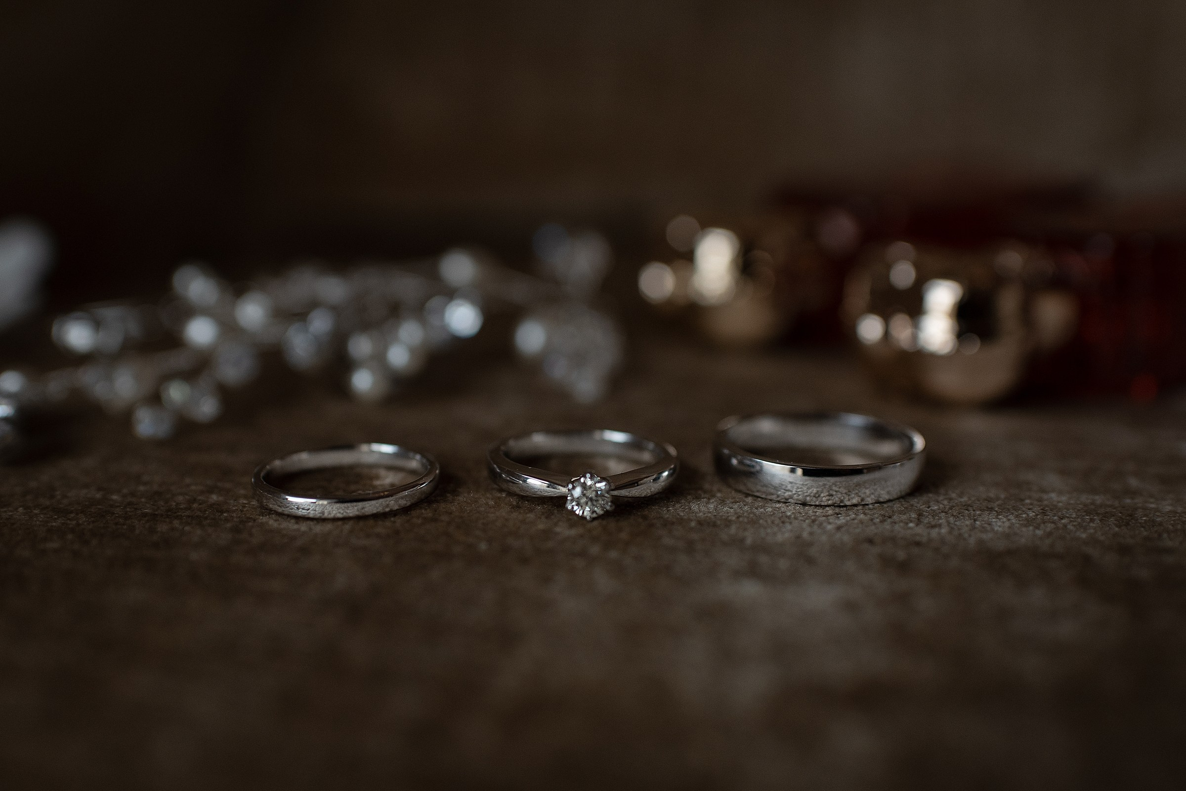 свадебная фотосессия в отеле Эрмитаж, сборы жениха и невесты в отеле Эрмитаж