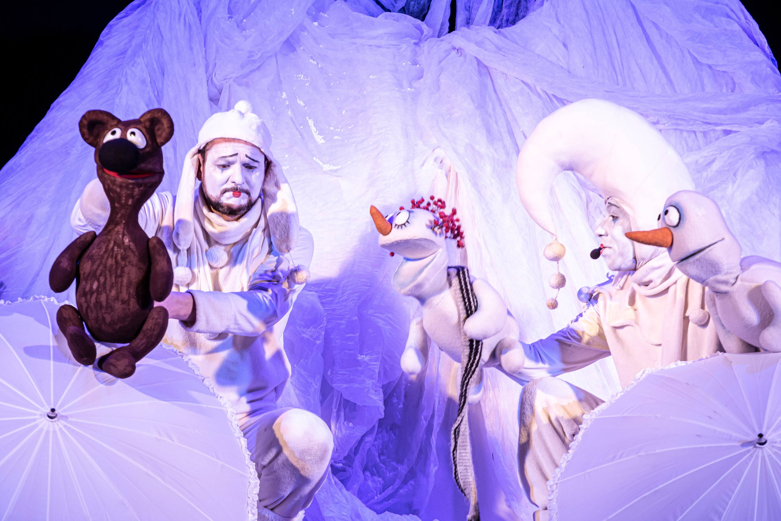 Спектакль Снежные человечки — театр Саквояж. Фотограф в Сочи Юрий Шептаев