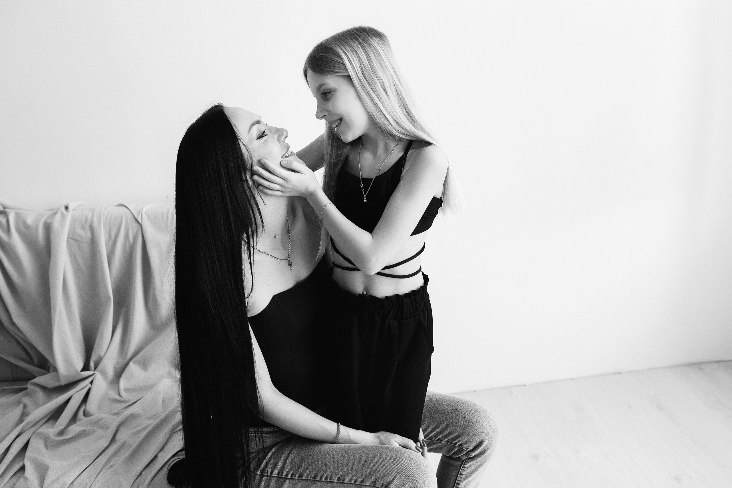 ЧБ серия. Фотограф новорожденных Оксана Полевская