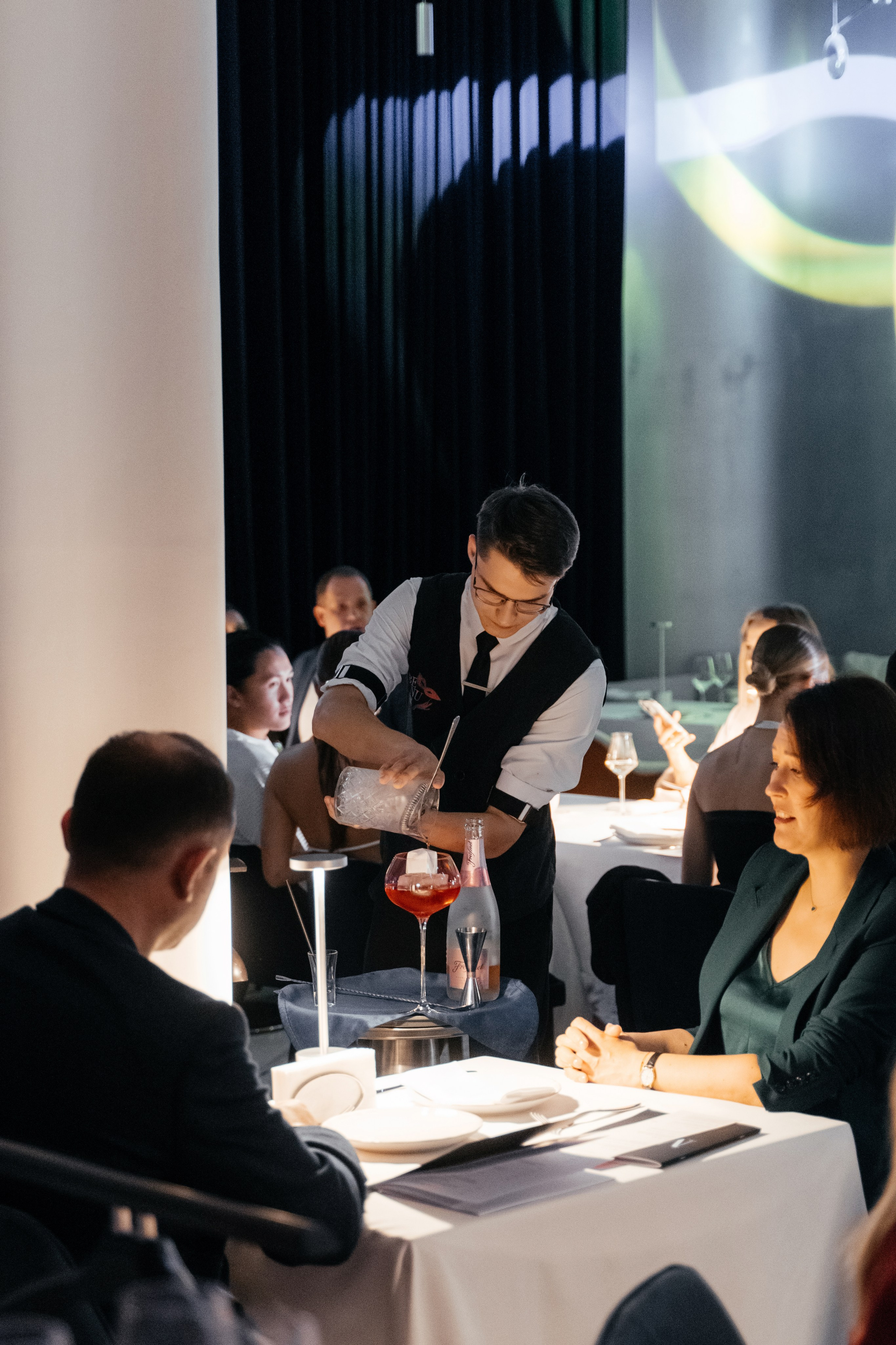 14 июня (пятница). BENUAR Restaurant