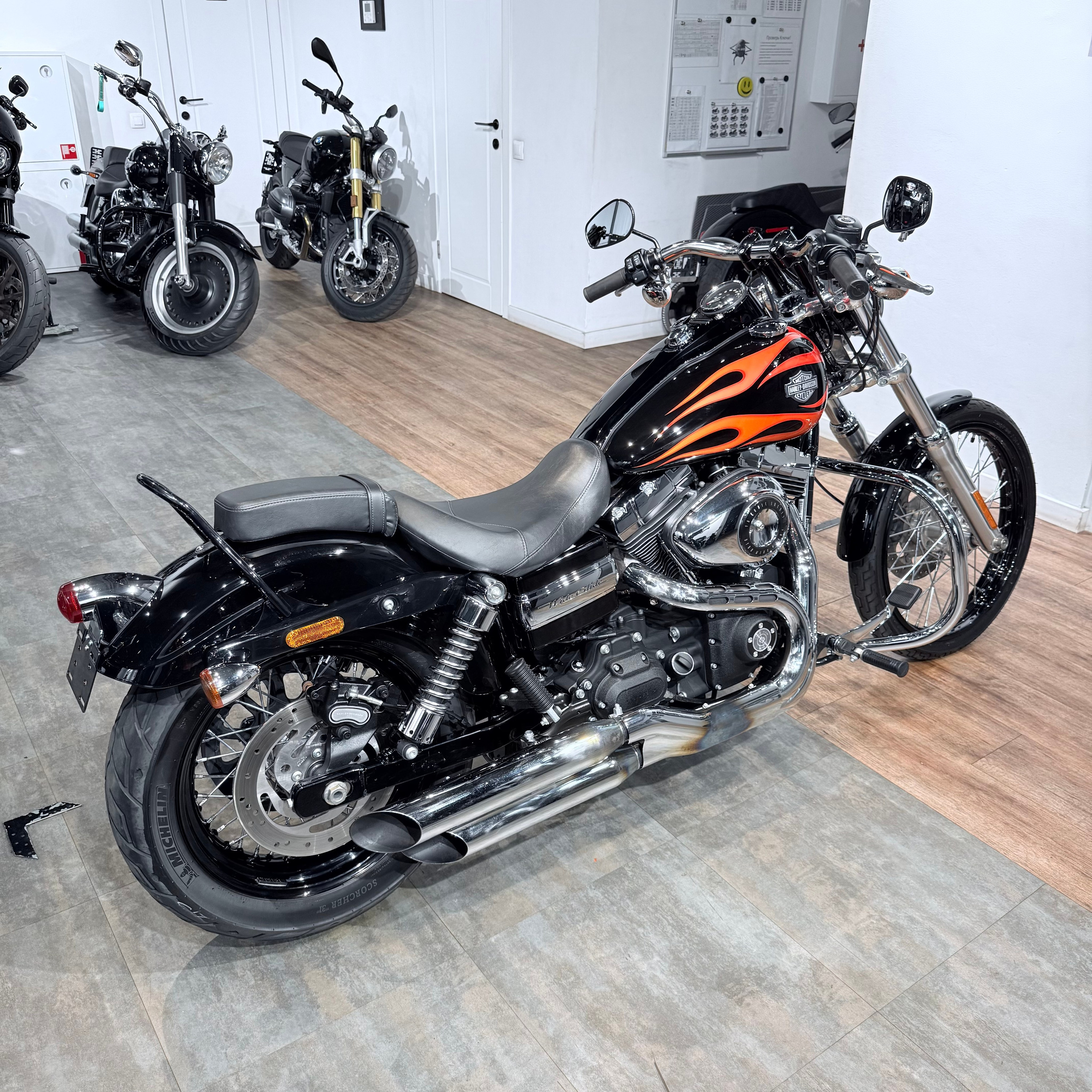 Купить Harley-Davidson 2012 DYNA Wide Glide 96 Blасk (Softail/Dyna) — подробнее на сайте. Hello Davidson, Москва. Только хорошие мотоц