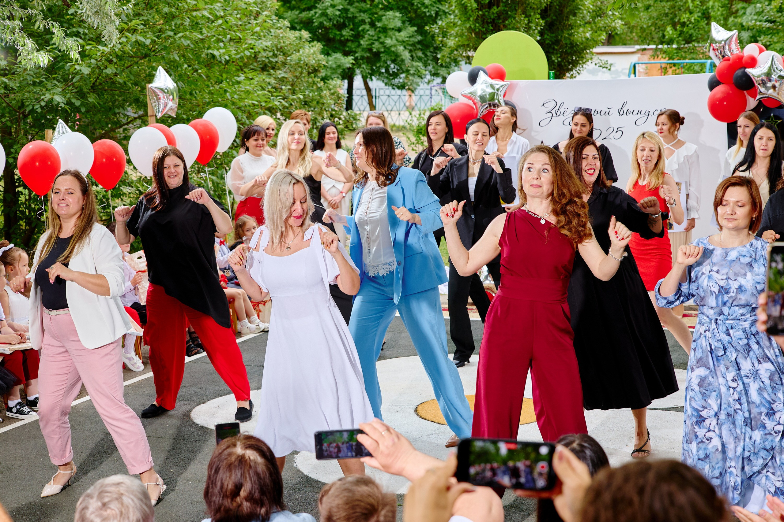 Выпускной 45 сад. Фотограф Выпускные альбомы Таганрог Сергей Коробченко