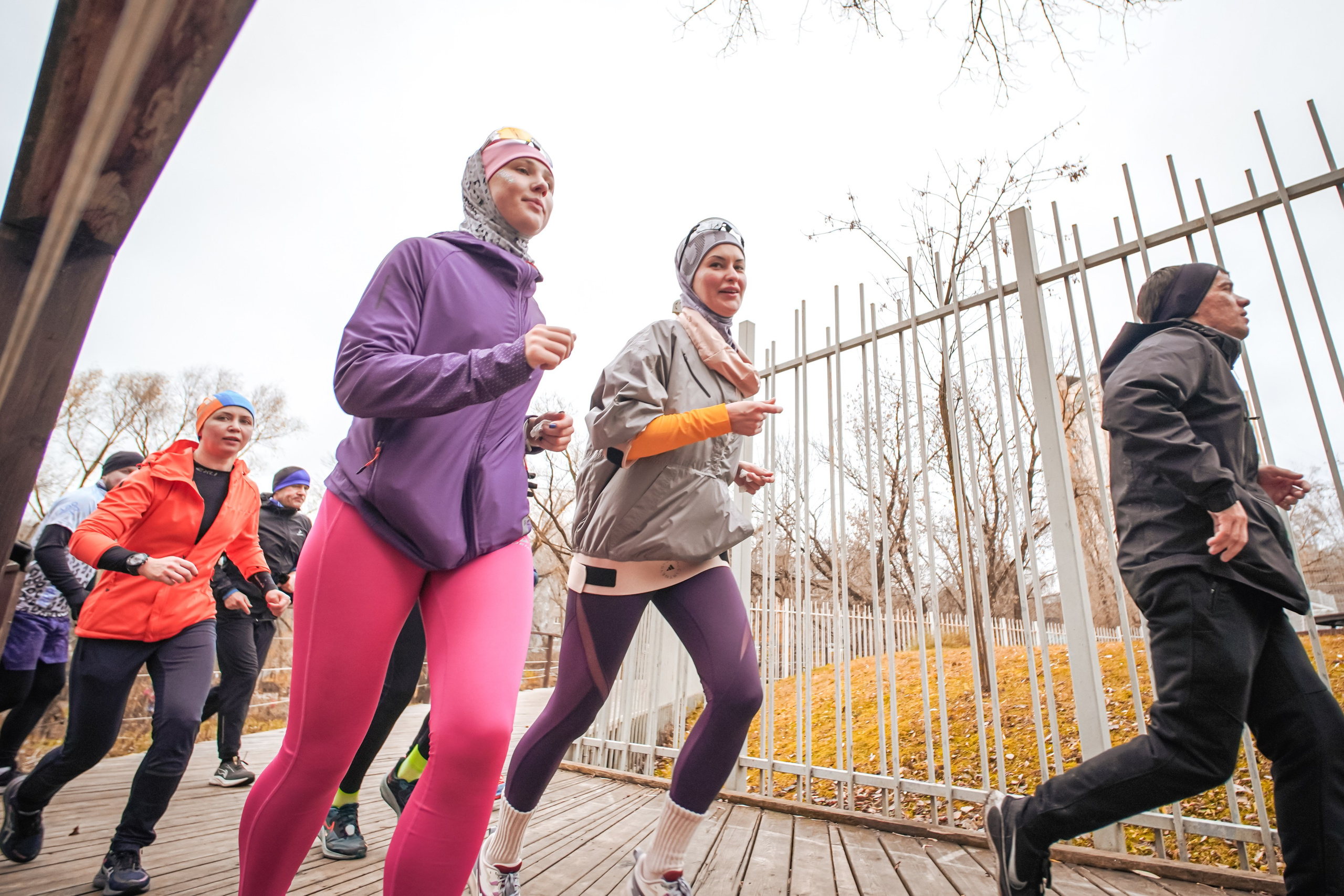 #марафонудома #яuzarun 2024 2-я петля, группа 6:30. Роман Капилюшов. Бег. Фото. Видео. г. Люберцы