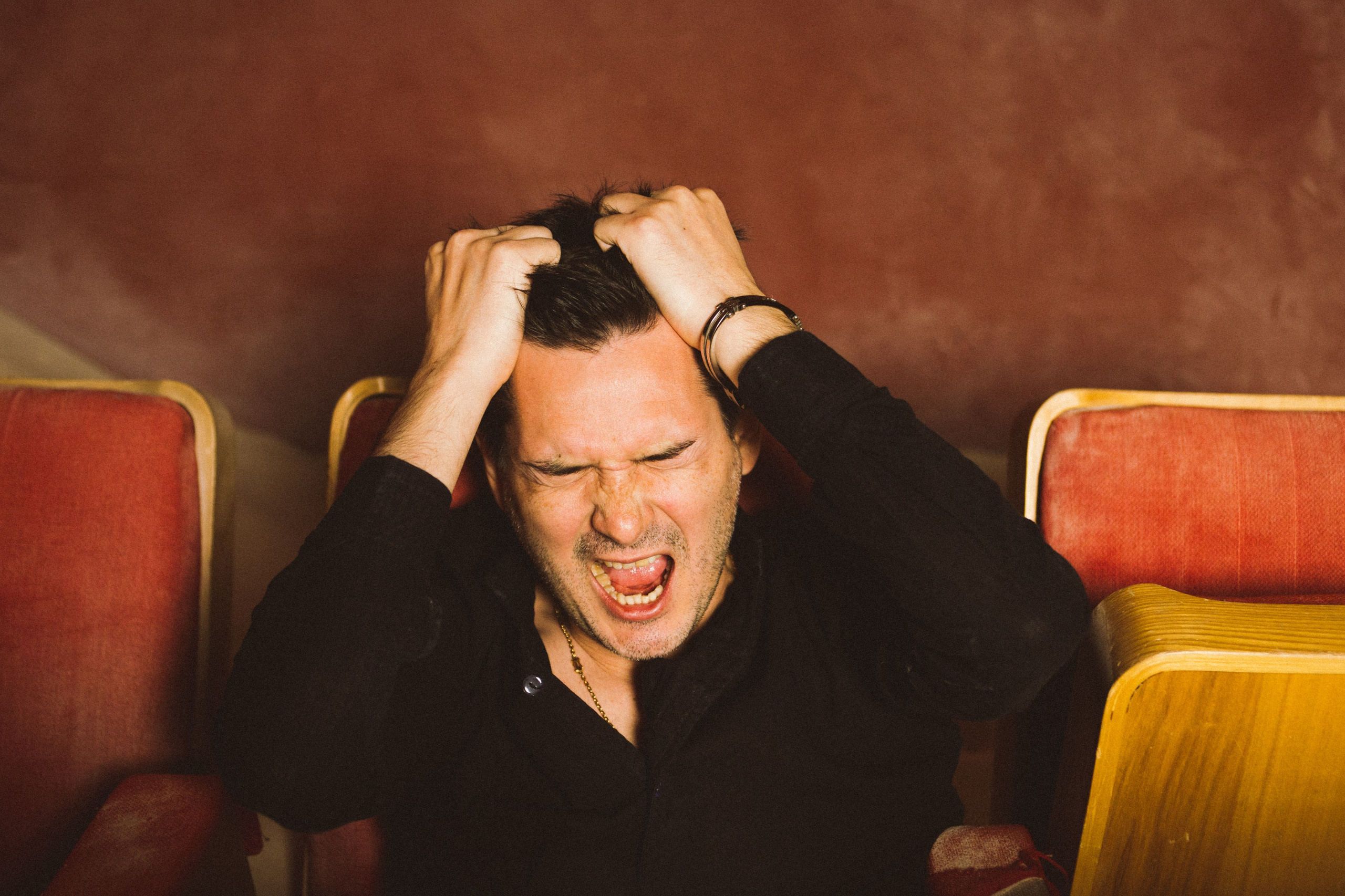 Александр. Студия