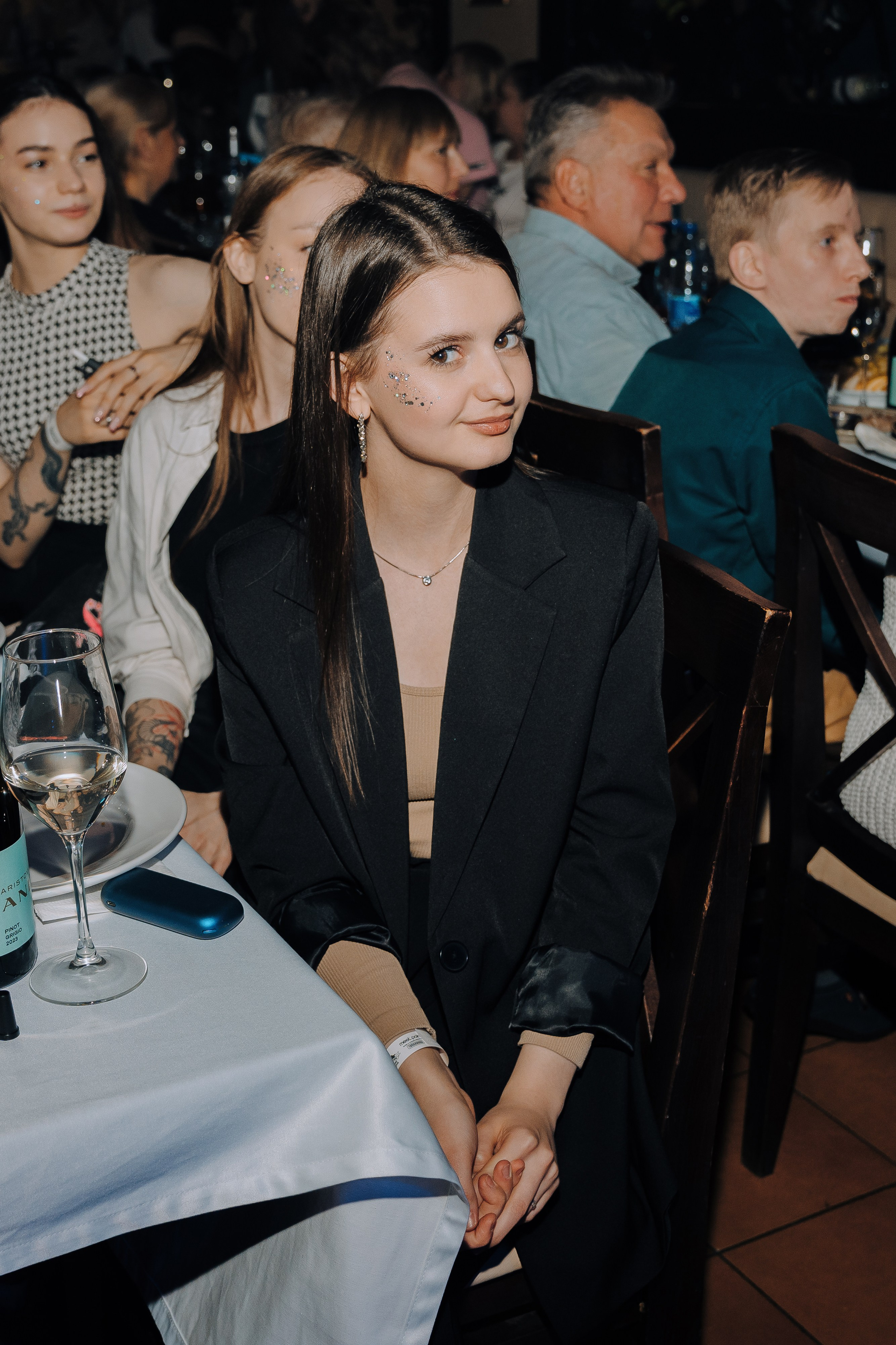 20 ЛЕТ МЕГАПОЛИС ЧЕЛЯБИНСК ХЕДЛАЙНЕР ЕЛКА. Репортажный фотограф Зуев Роман г. Челябинск