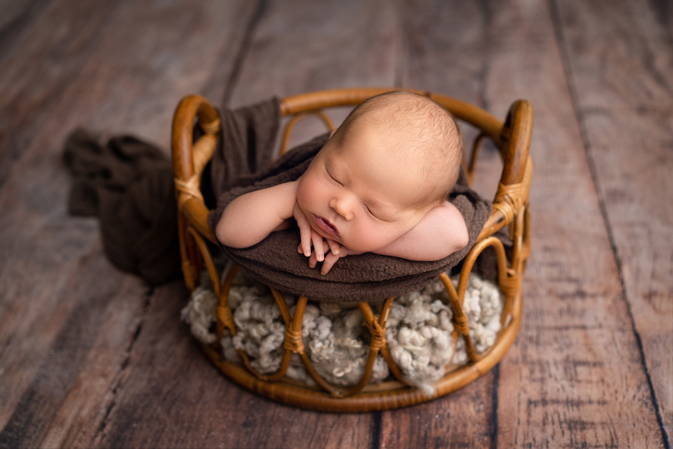 Данияр. Фотограф новорождённых малышей в Уфе