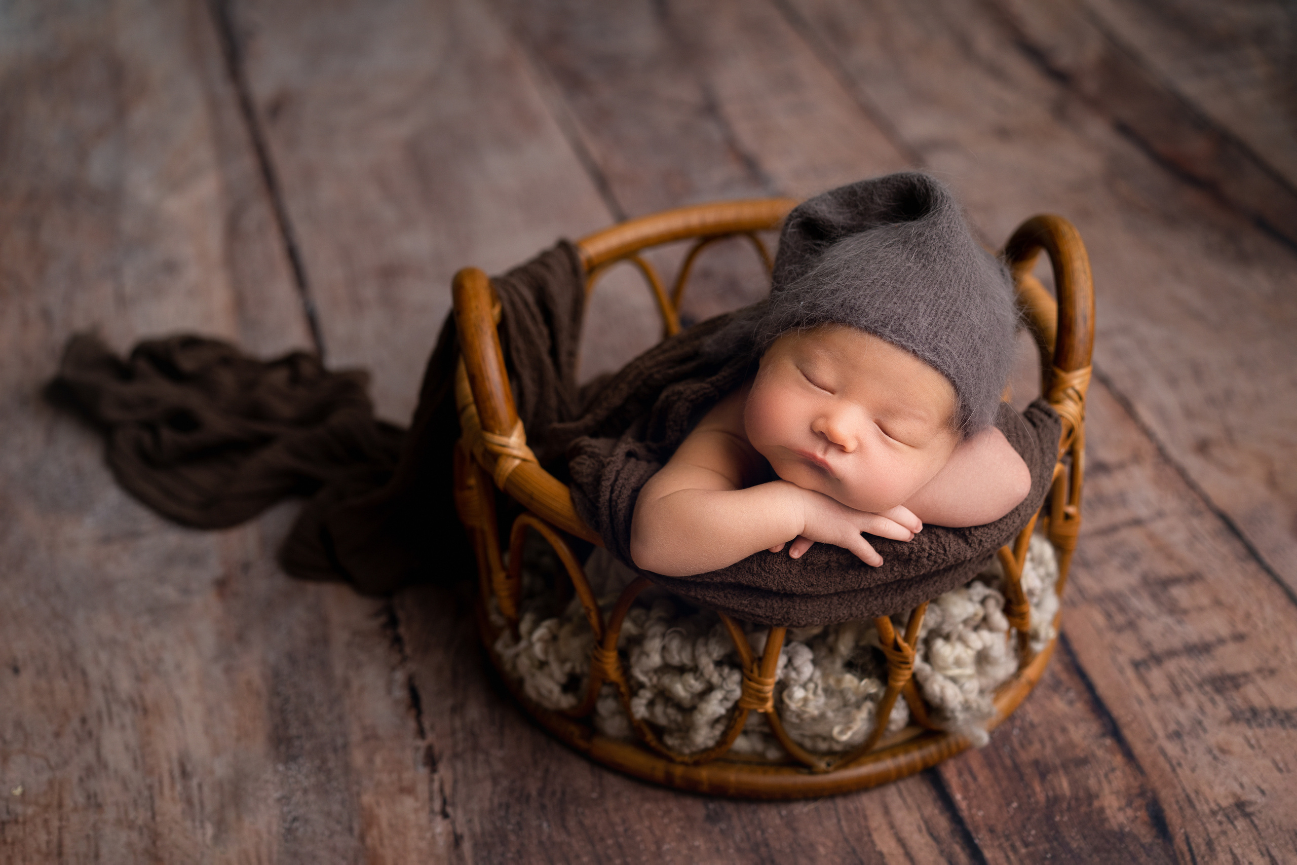 Данияр. Фотограф новорождённых малышей в Уфе