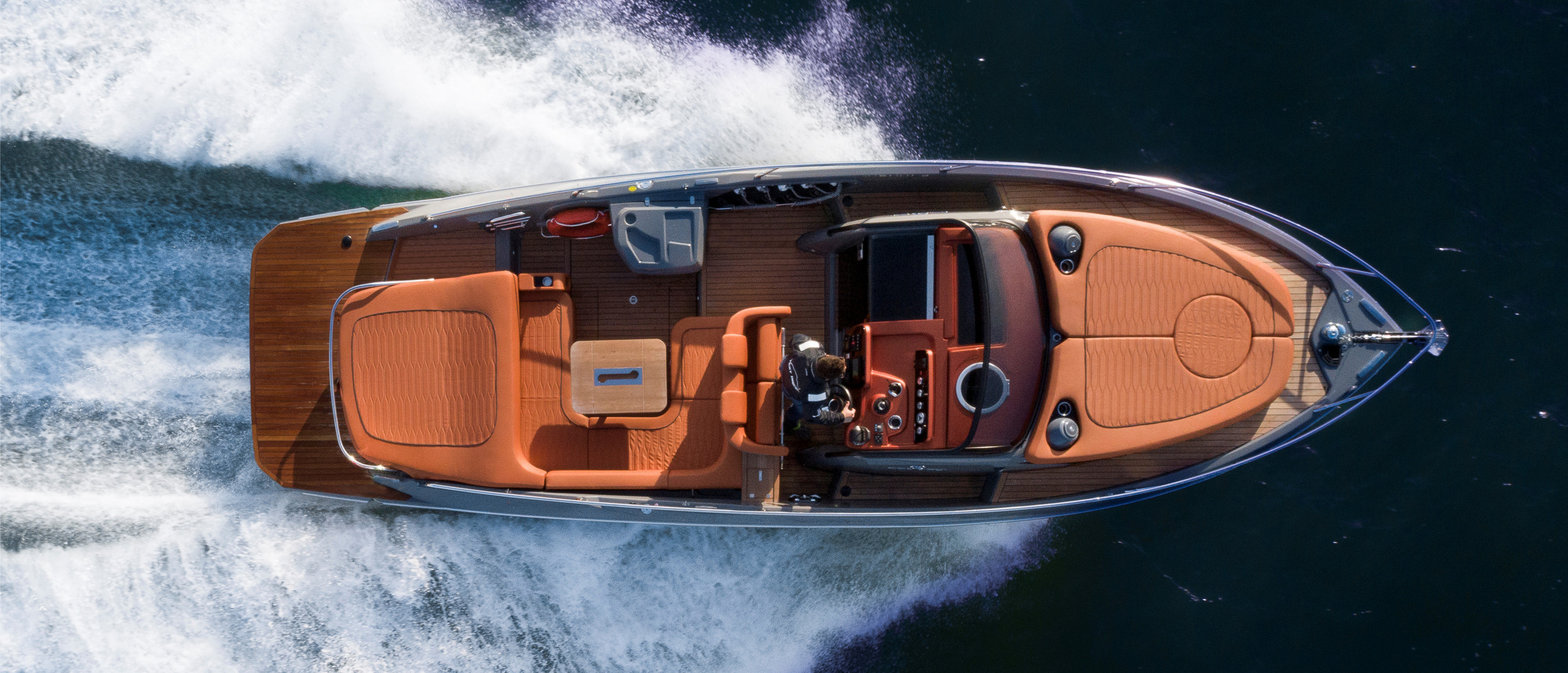 CRANCHI скоростные Яхты в Сочи Аренда. Аренда Яхт в Сочи от Эконом до Премиум Класса