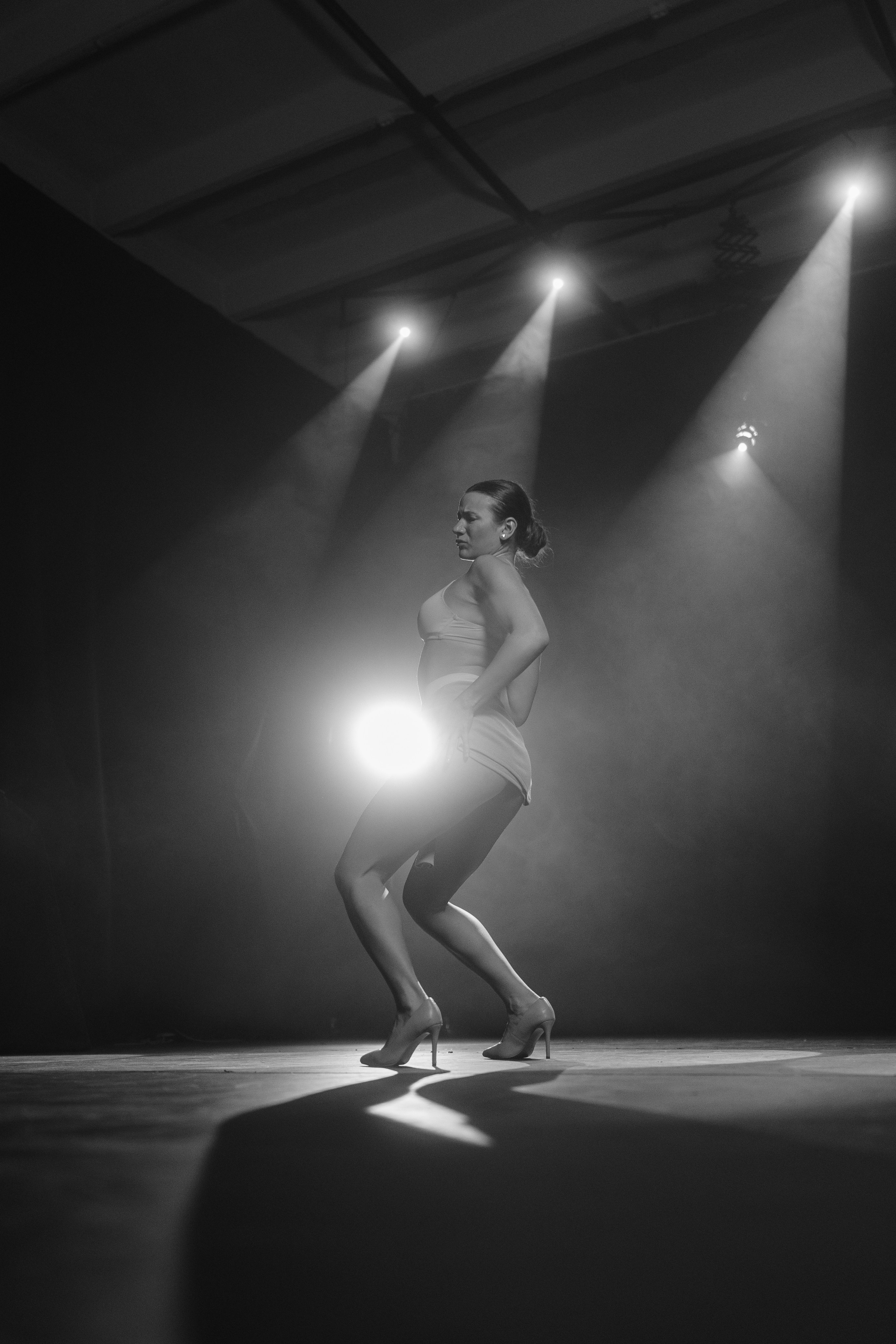 Reportage photography of dancers in the movie pavilion