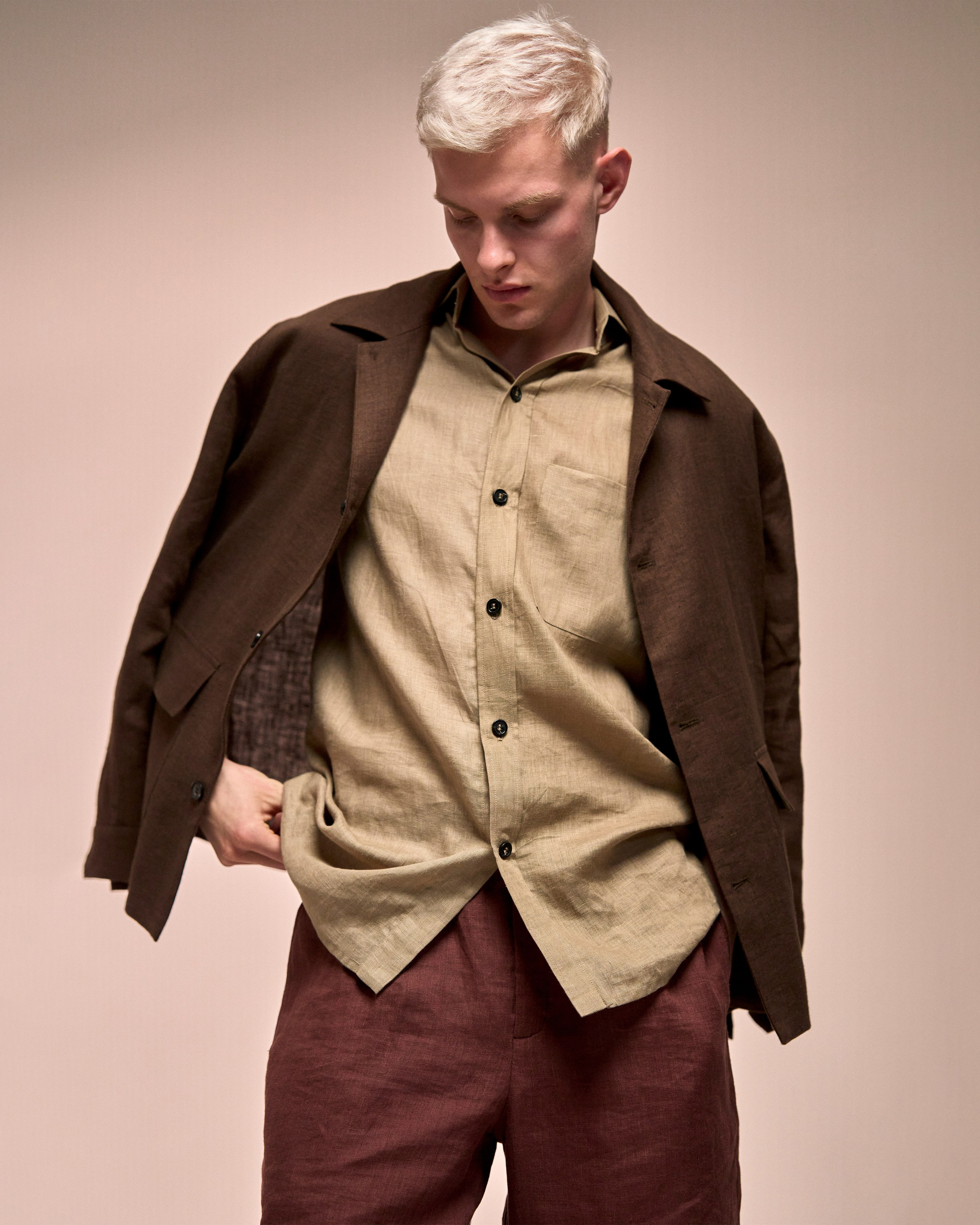 Каталожная съемка одежды в студии