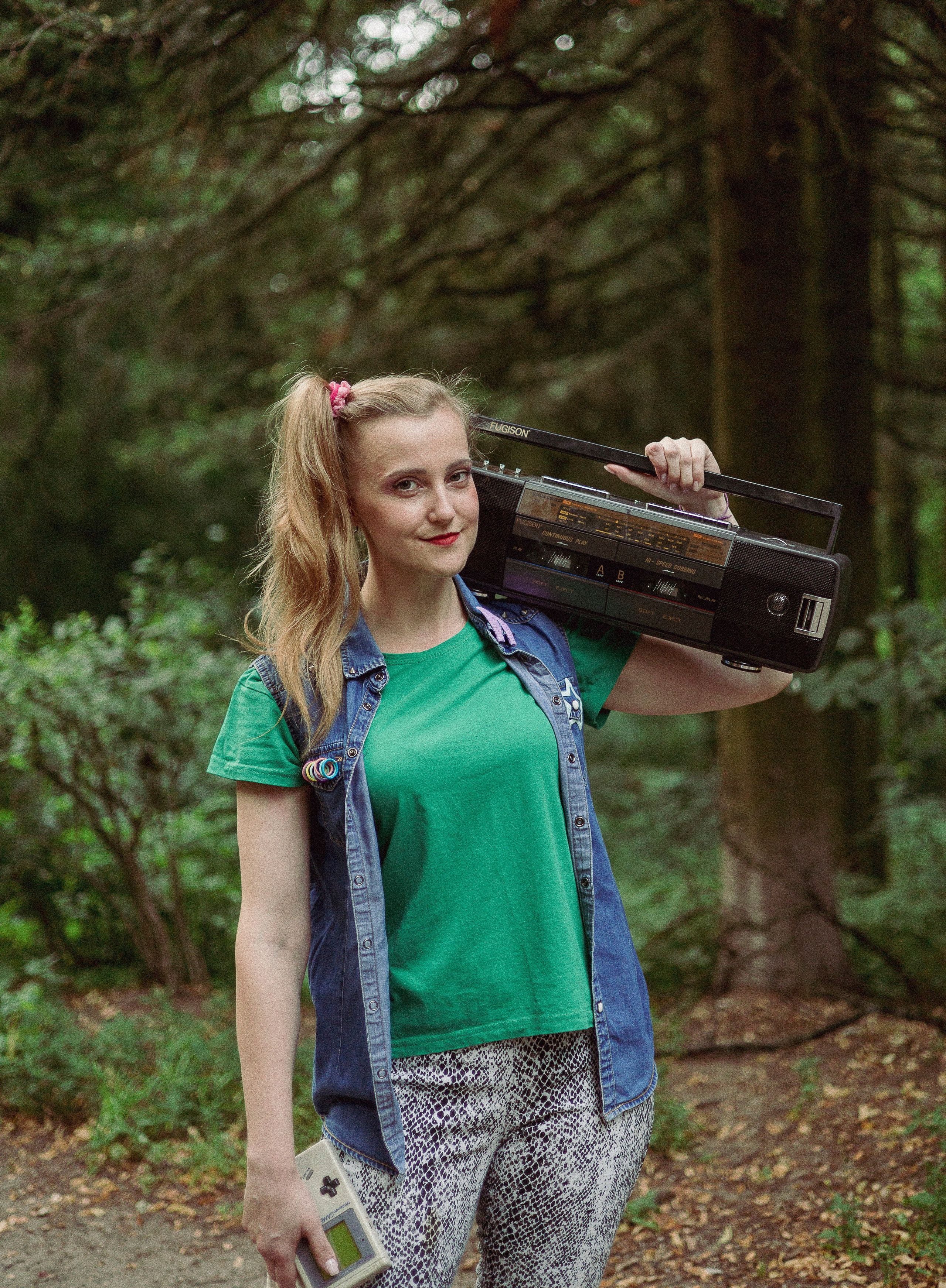 — Фотосессия в стиле 90-х