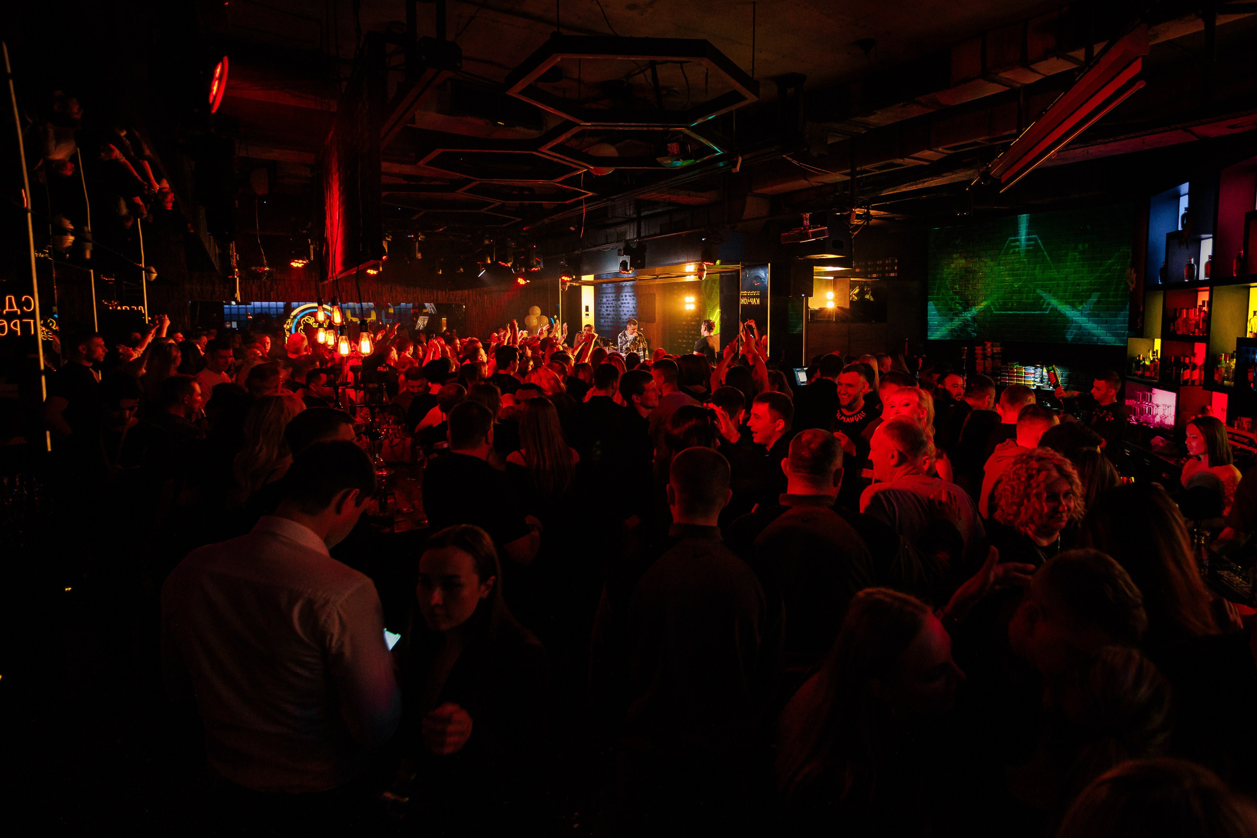 Выступление группы «Корни"_Santa Barbara_Симферополь_15.02.2025. Аминов Руслан | Фотограф