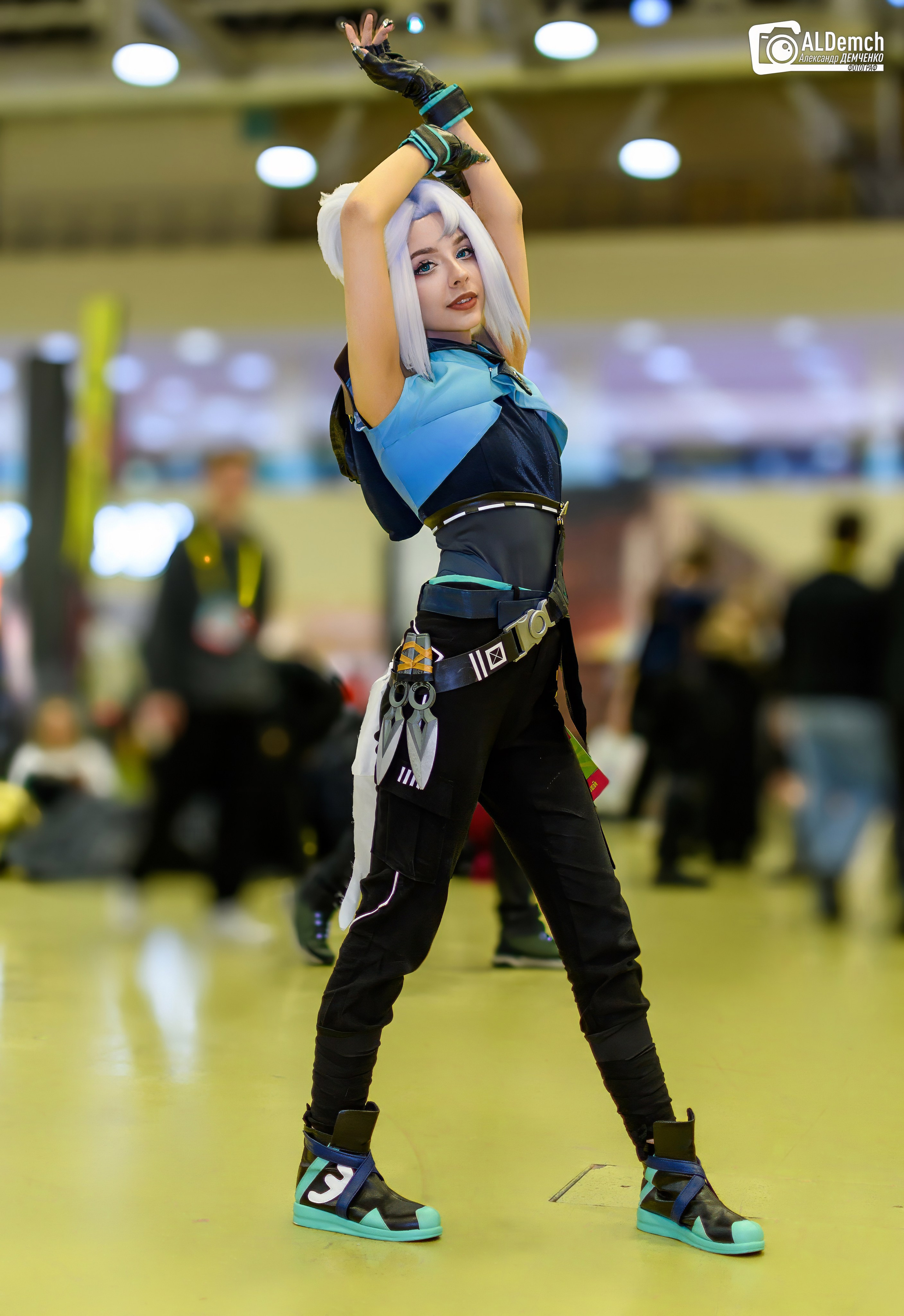 Аниме картинки персонажей и косплей фото в России Москве