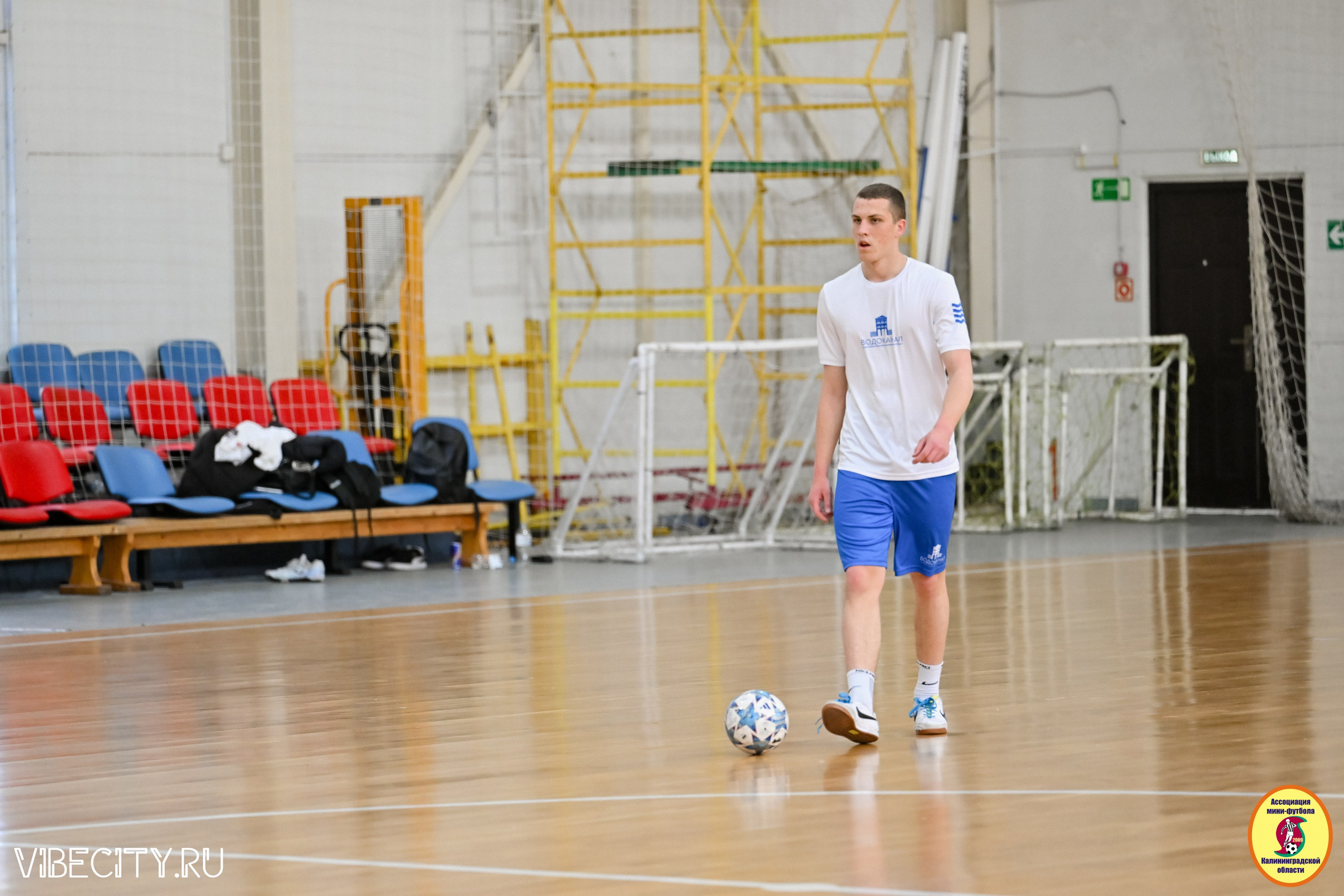 8 тур Корпоративной Бизнес-Лиги по футзалу. VIBECITY.RU Вайб Сити Ру Фоторепортажи Фотоотчеты Калининград
