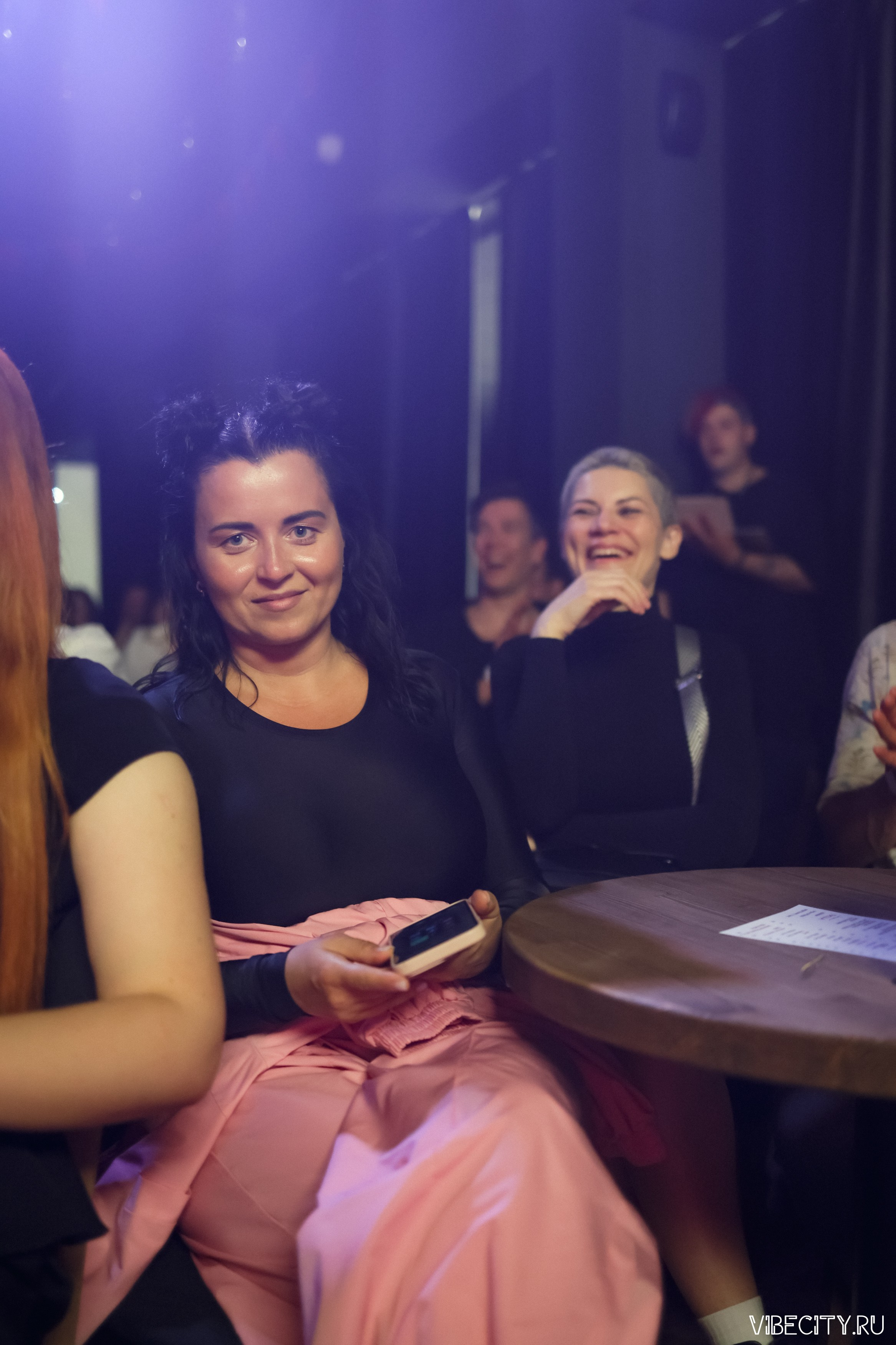 Стендап клуб Локация. VIBECITY.RU Вайб Сити Ру Фоторепортажи Фотоотчеты Калининград