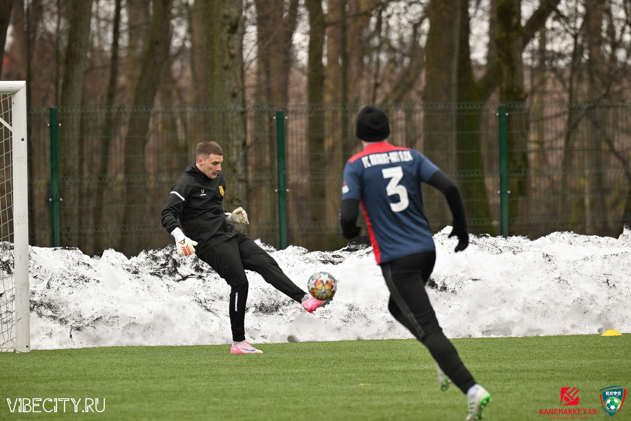 XX ЧЕМПИОНАТ КАЛИНИНГРАДСКОЙ ЛФЛ КАНЦМАРКЕТ39 сезона 2024–2025 гг. VIBECITY.RU Вайб Сити Ру Фоторепортажи Фотоотчеты Калининград