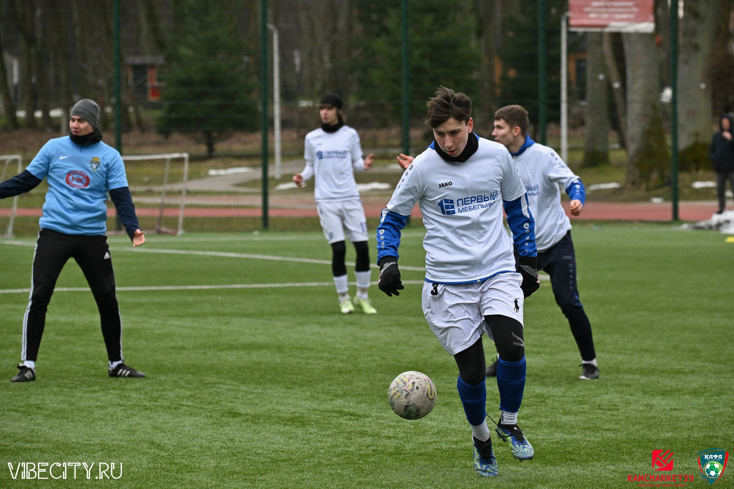 XX ЧЕМПИОНАТ КАЛИНИНГРАДСКОЙ ЛФЛ КАНЦМАРКЕТ39 сезона 2024–2025 гг. VIBECITY.RU Вайб Сити Ру Фоторепортажи Фотоотчеты Калининград