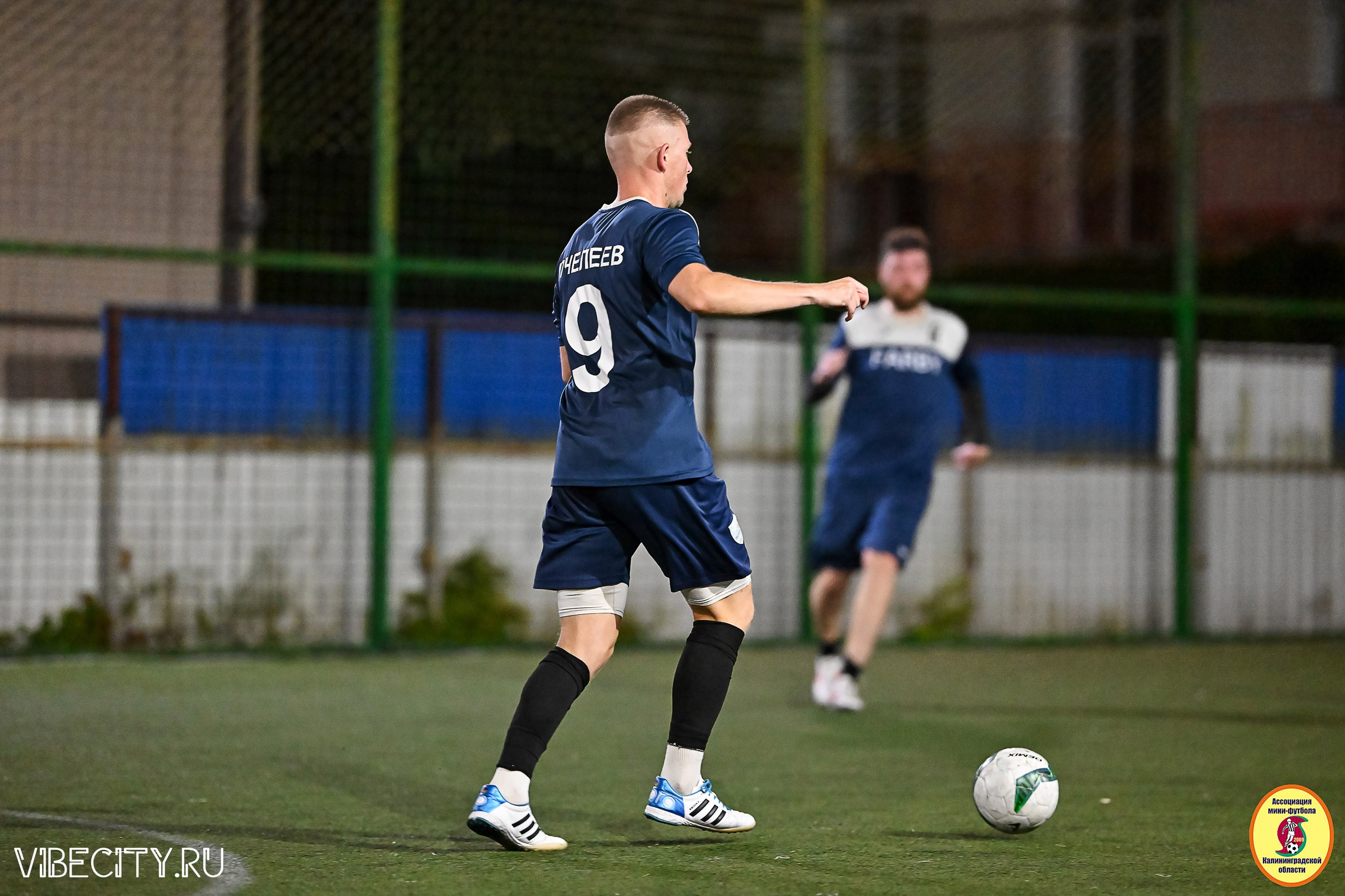ФИНАЛЬНЫЕ ИГРЫ КУБКА МИНИ-ФУТБОЛЬНОЙ ЛИГИ И КУБКА КОРПОРАТИВНОЙ МФЛ 2025. VIBECITY.RU Вайб Сити Ру Фоторепортажи Фотоотчеты Калининград