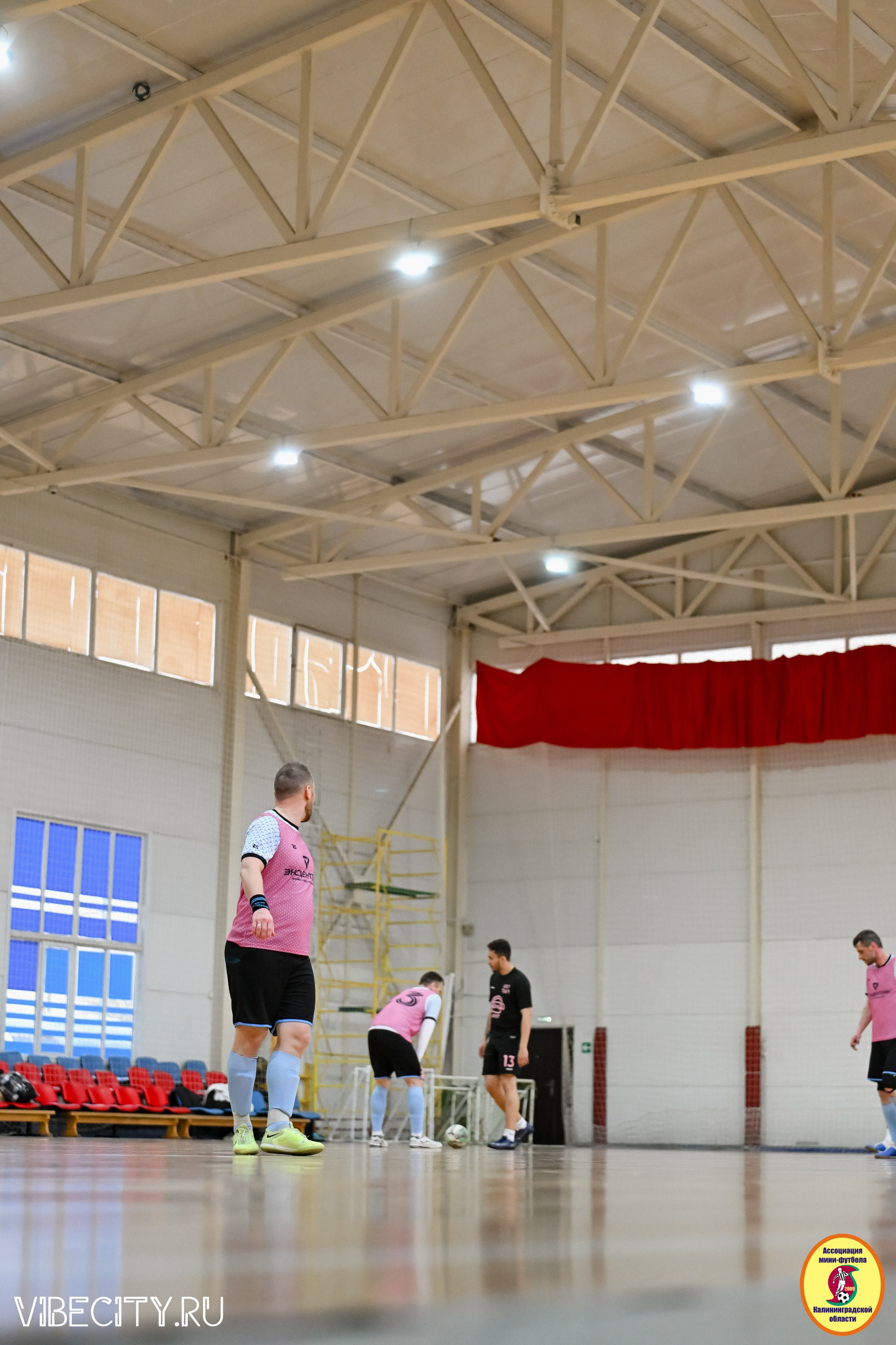 8 тур Корпоративной Бизнес-Лиги по футзалу. VIBECITY.RU Вайб Сити Ру Фоторепортажи Фотоотчеты Калининград