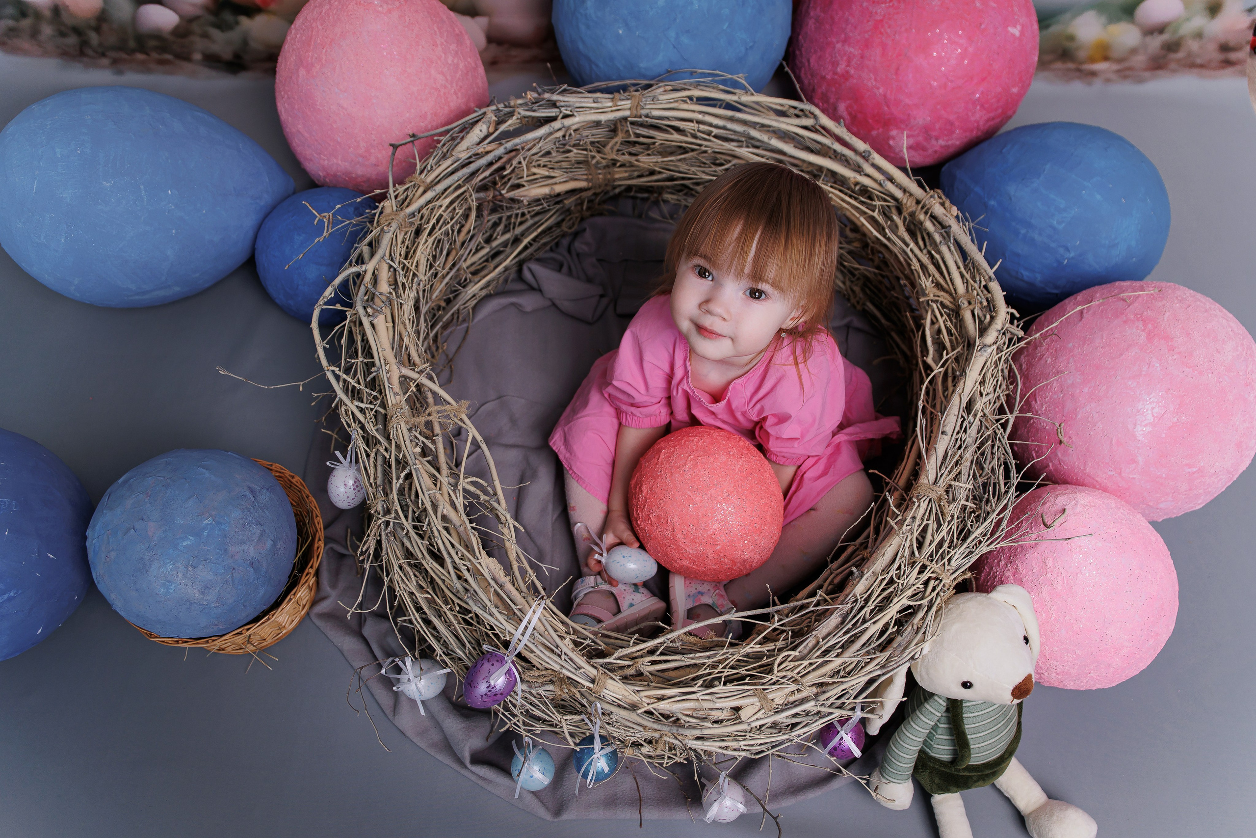 Easter. Anne Miller | Photographer